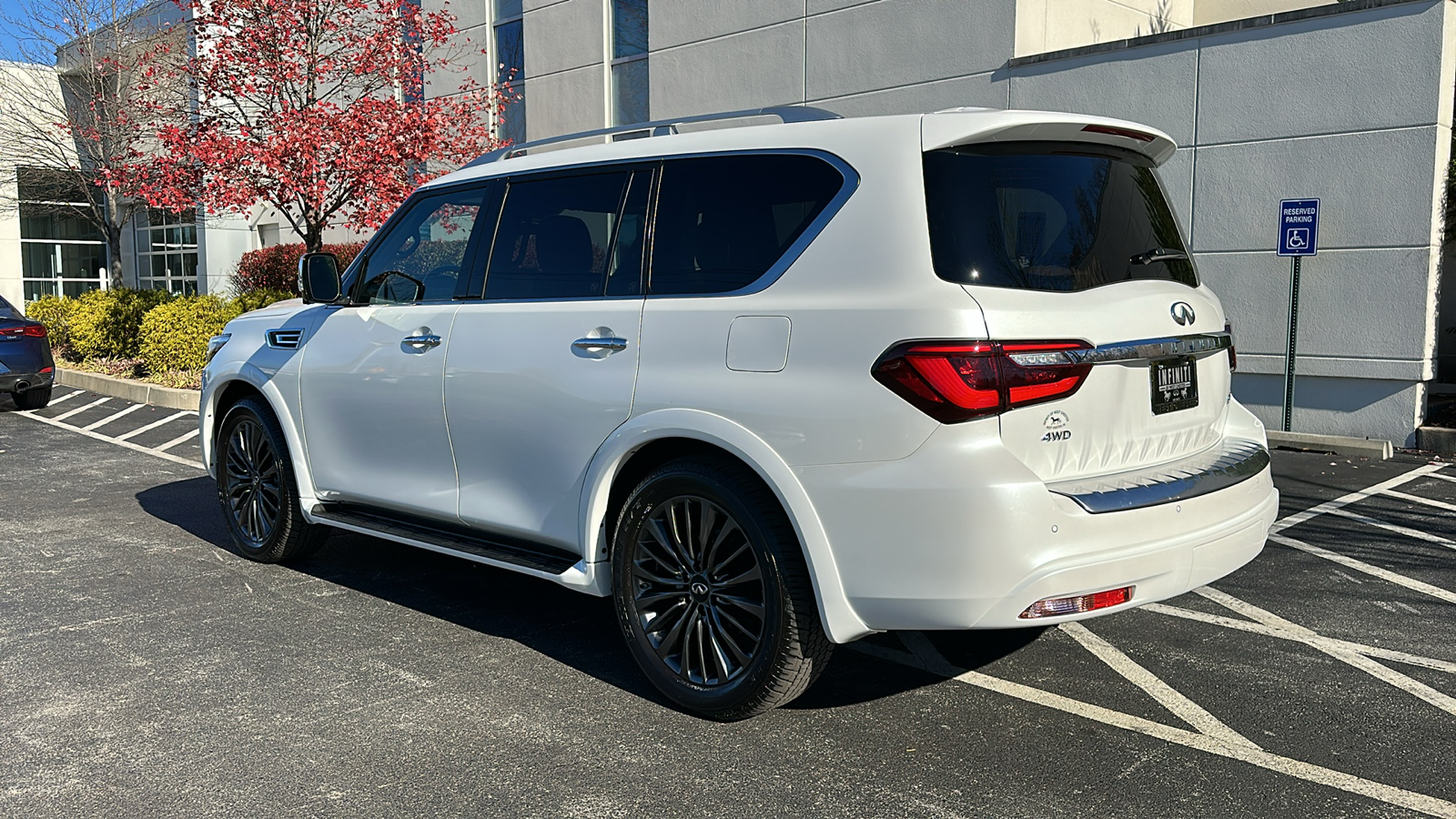 2024 INFINITI QX80 SENSORY 8