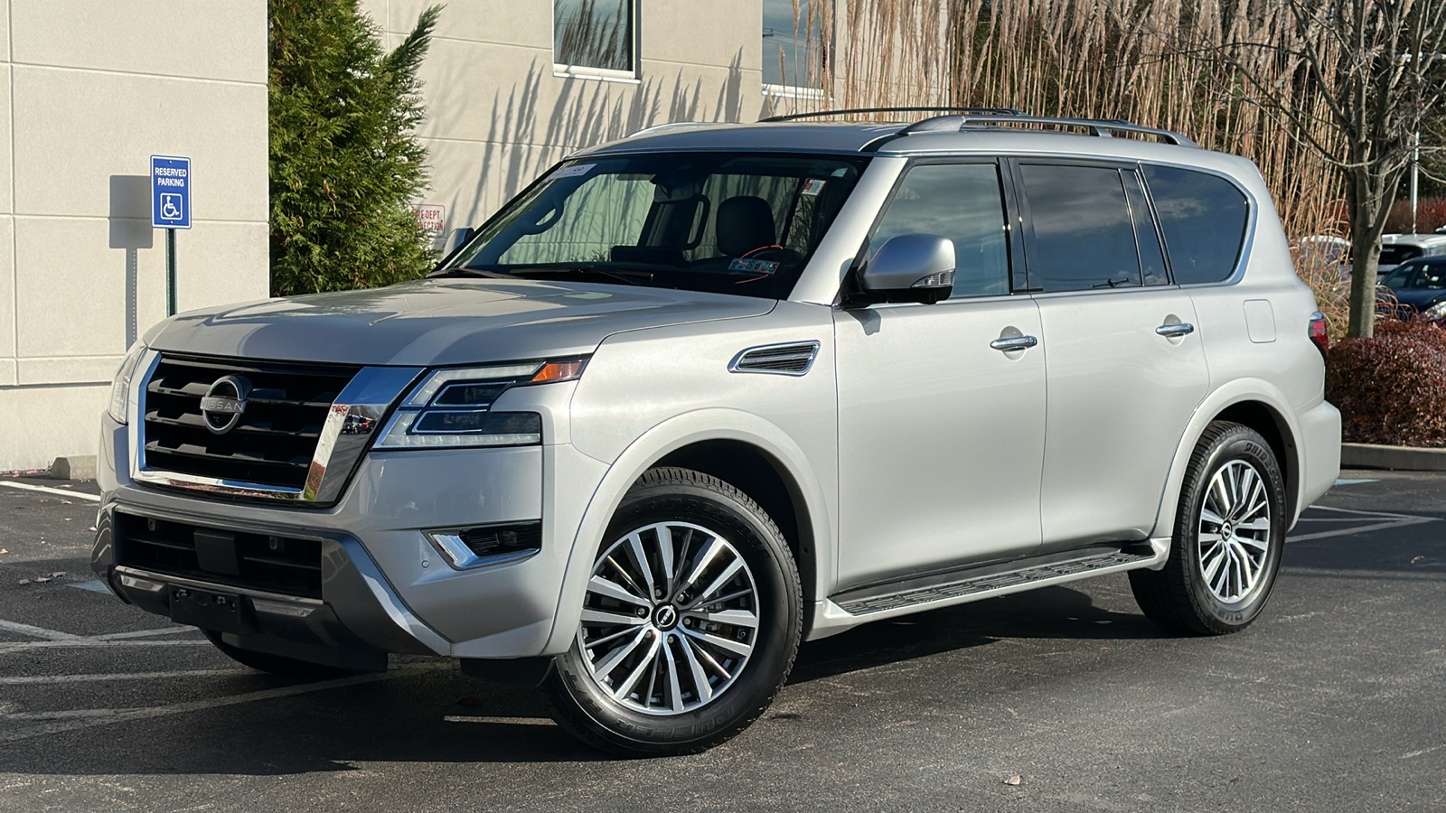 2023 Nissan Armada SL 1