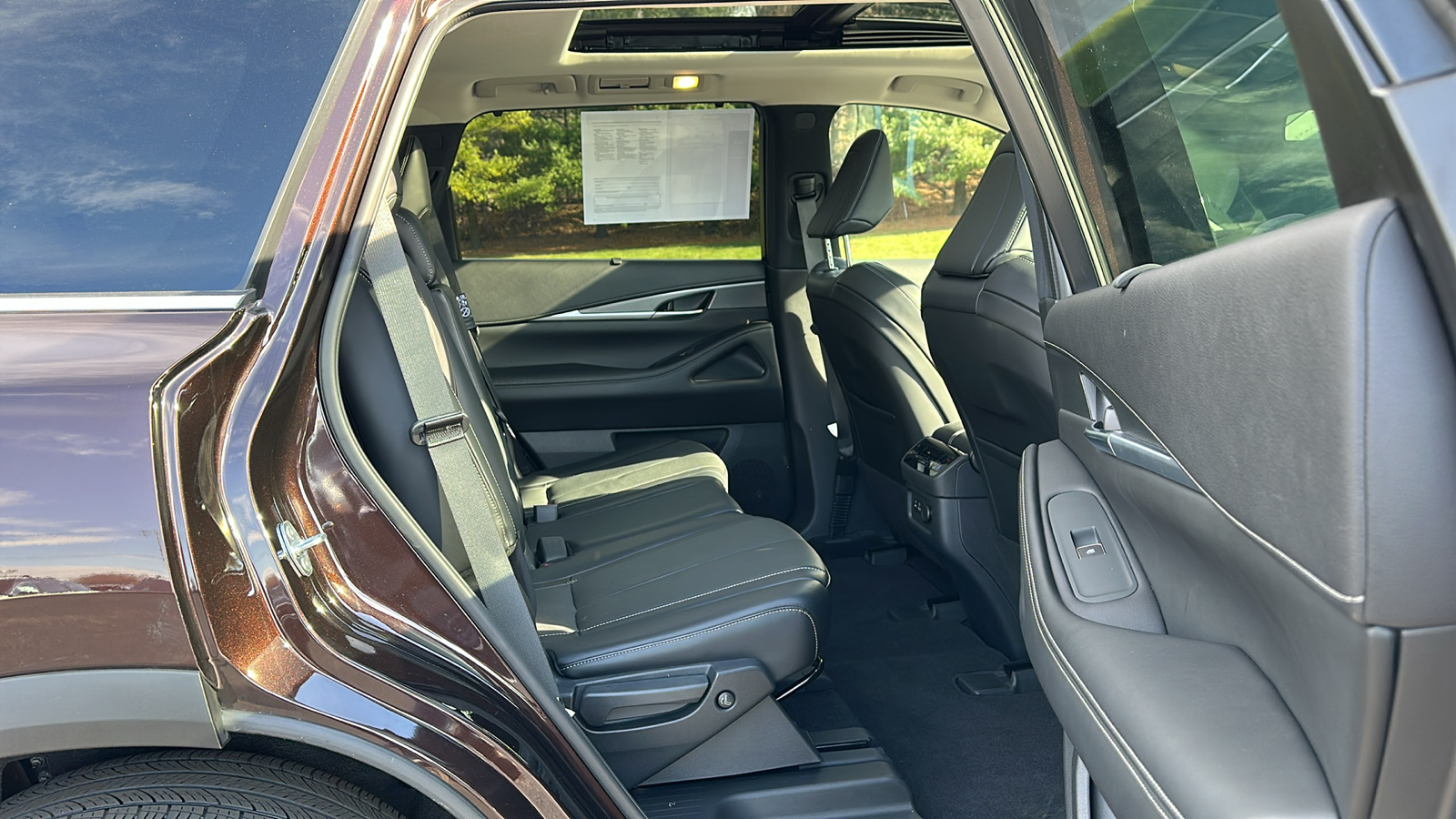 2022 INFINITI QX60 LUXE 24