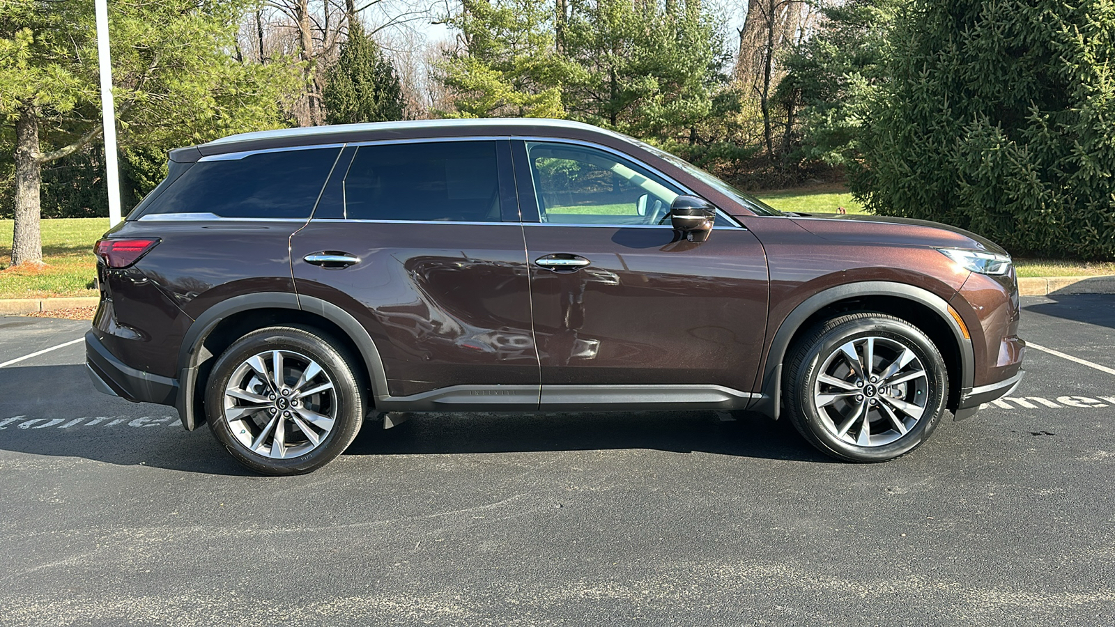 2022 INFINITI QX60 LUXE 28