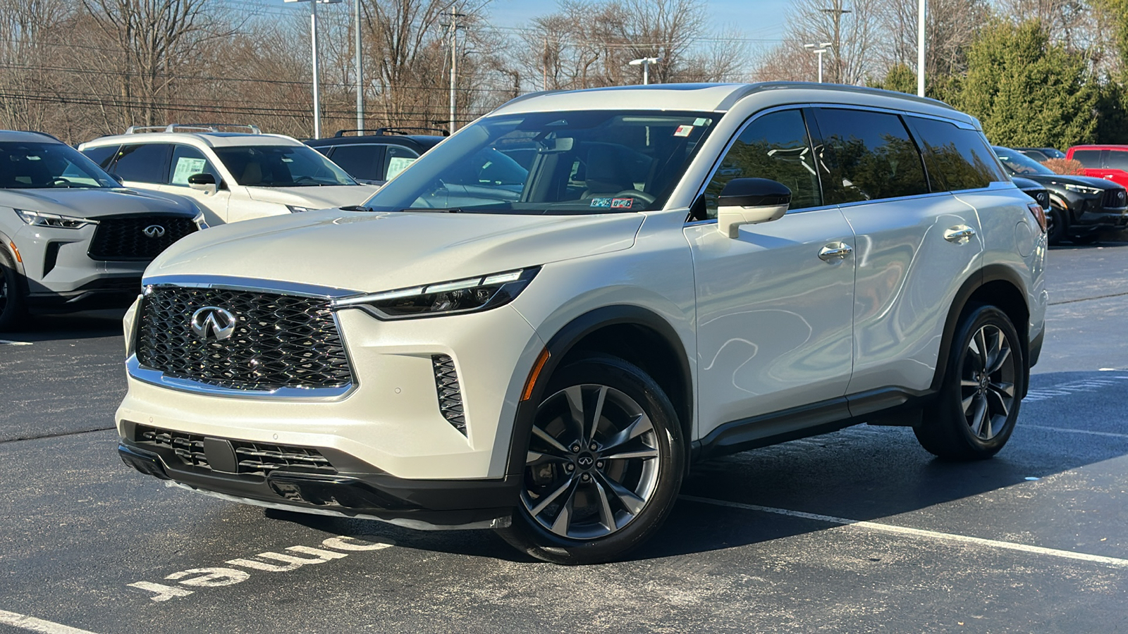 2023 INFINITI QX60 LUXE 1