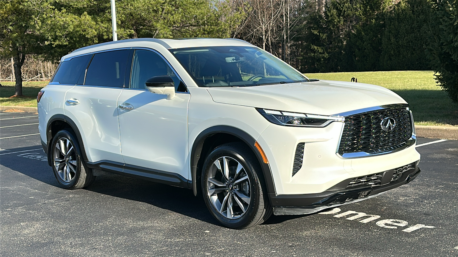 2023 INFINITI QX60 LUXE 2