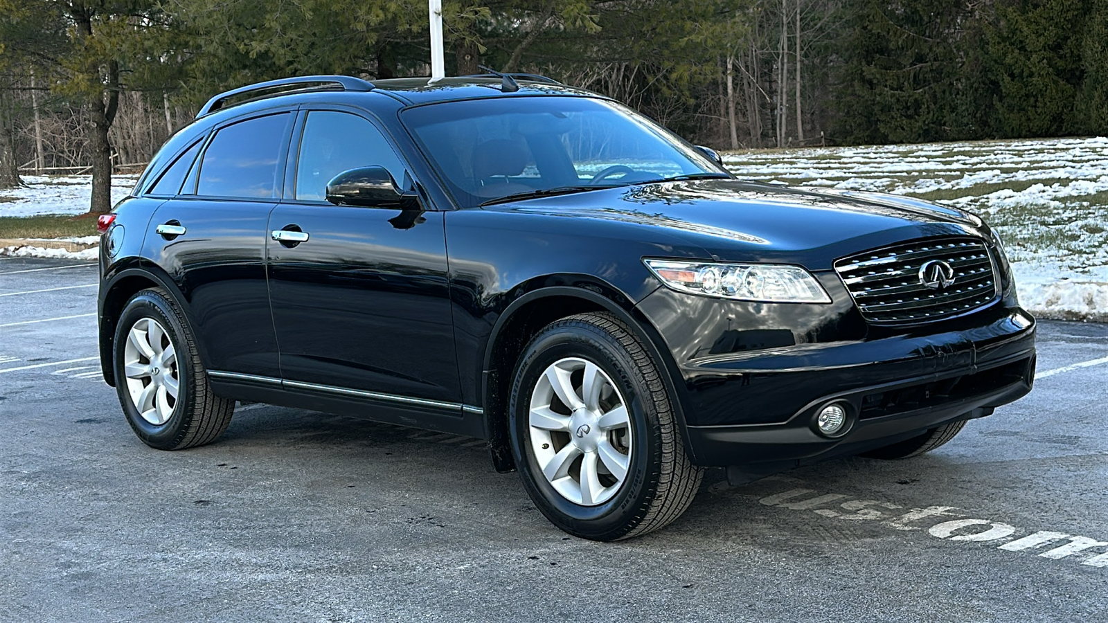 2004 INFINITI FX35 Base 2