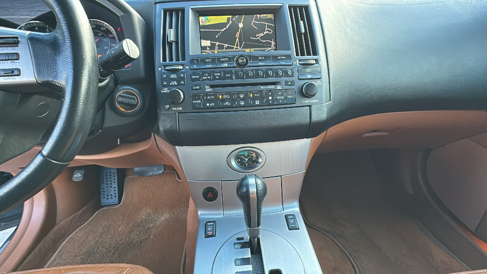 2004 INFINITI FX35 Base 21