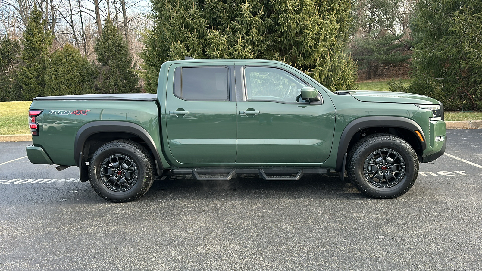 2023 Nissan Frontier PRO-4X 27