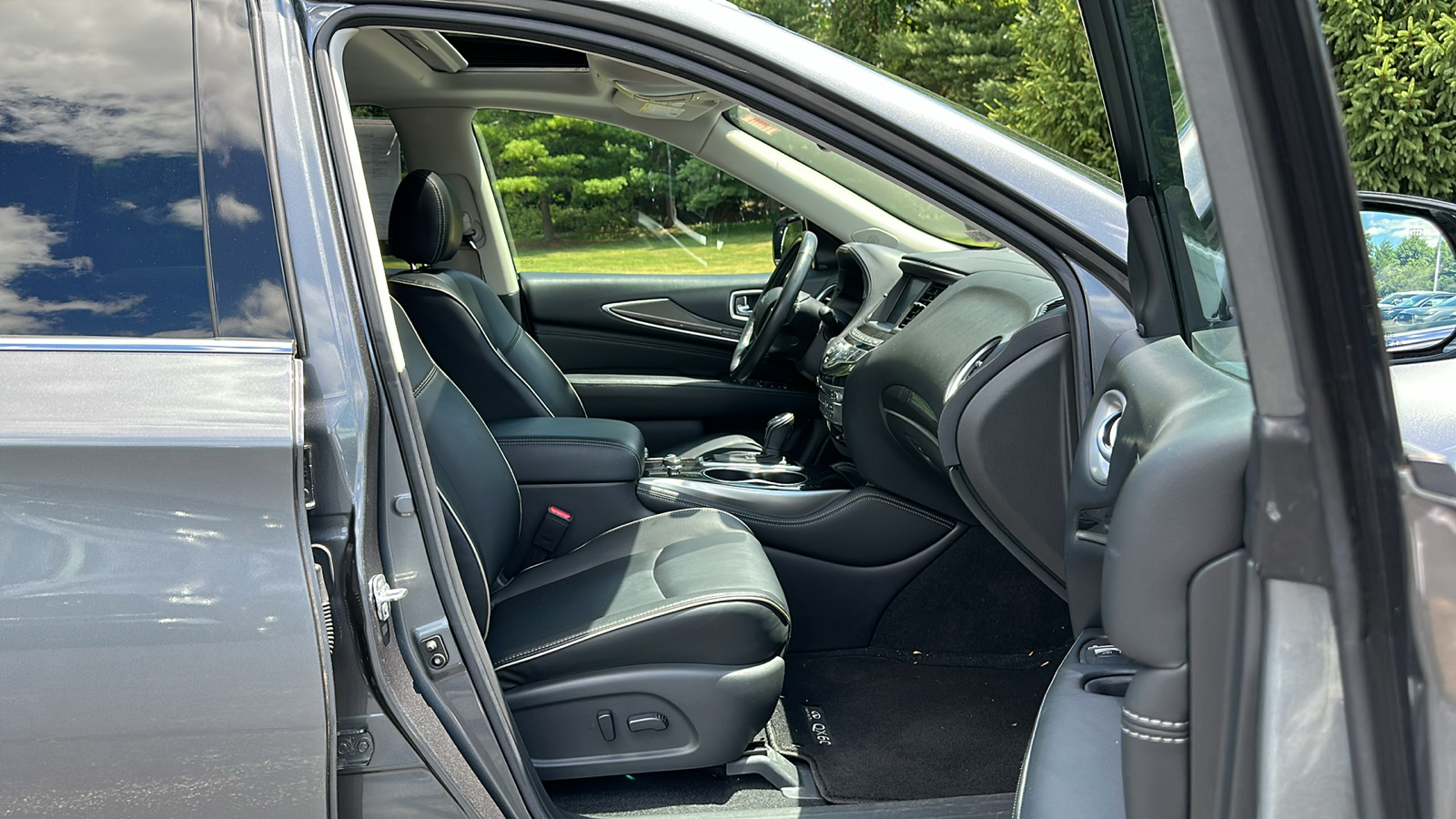 2020 INFINITI QX60 LUXE 25