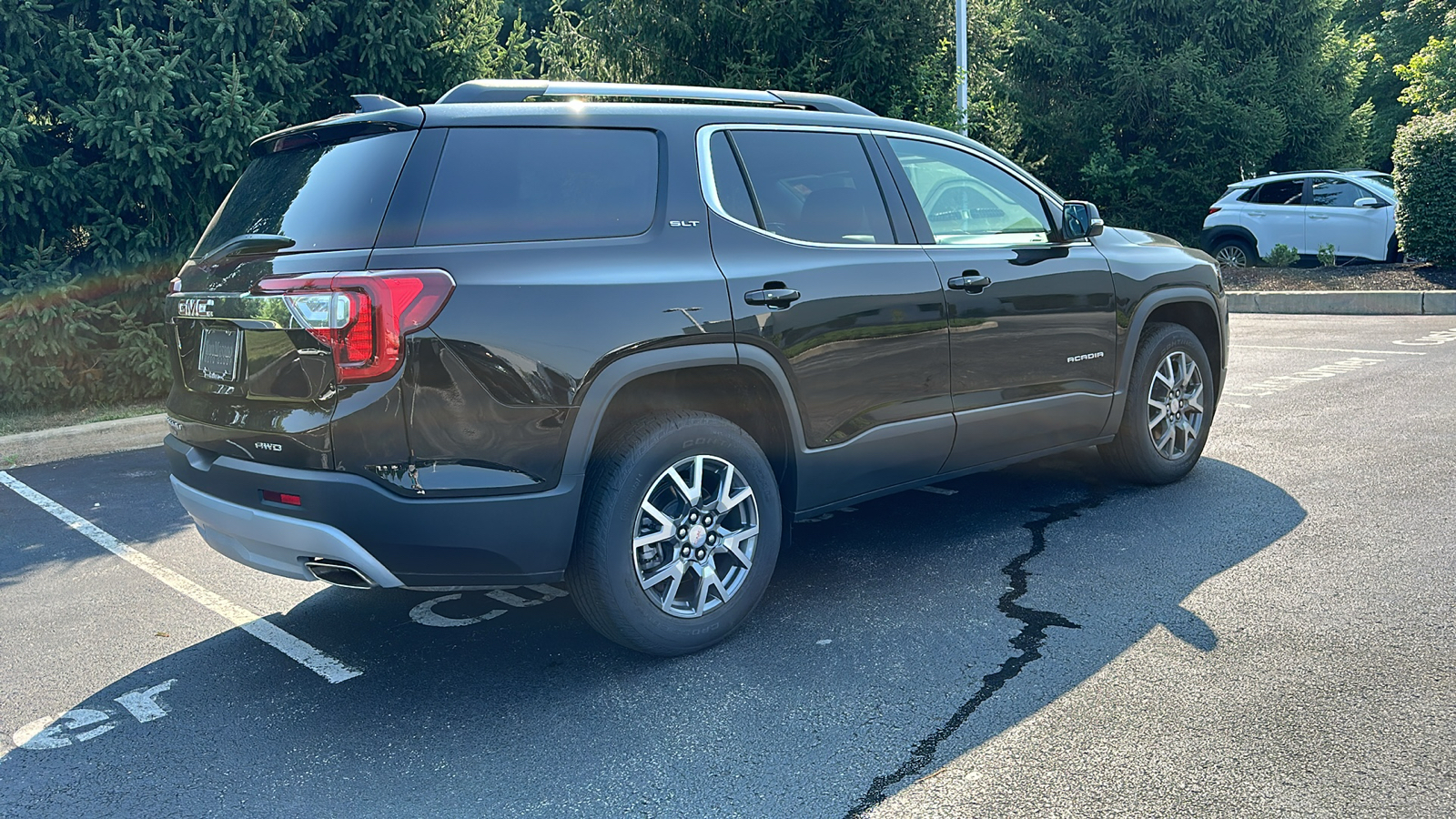 2023 GMC Acadia SLT 8