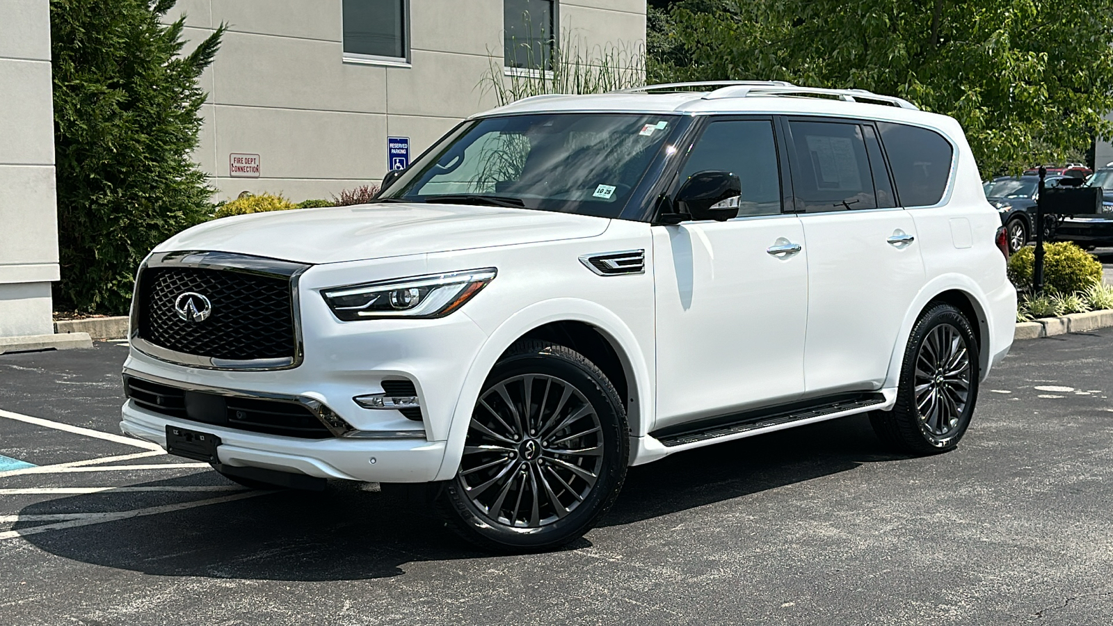 2024 INFINITI QX80 SENSORY 1