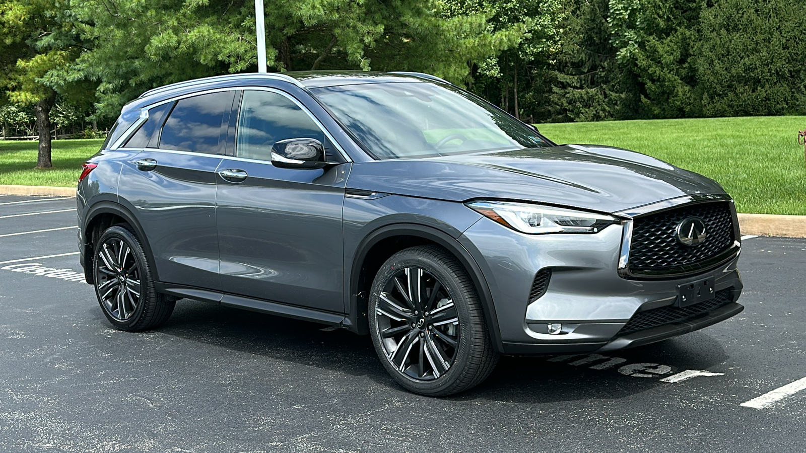 2021 INFINITI QX50 LUXE 2