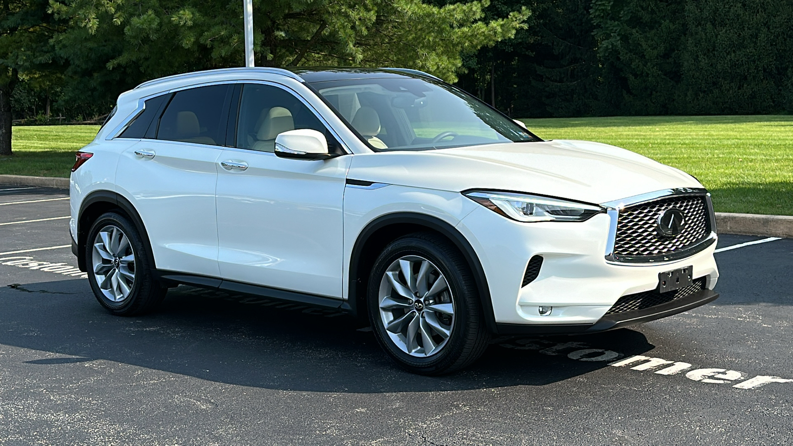 2021 INFINITI QX50 LUXE 2