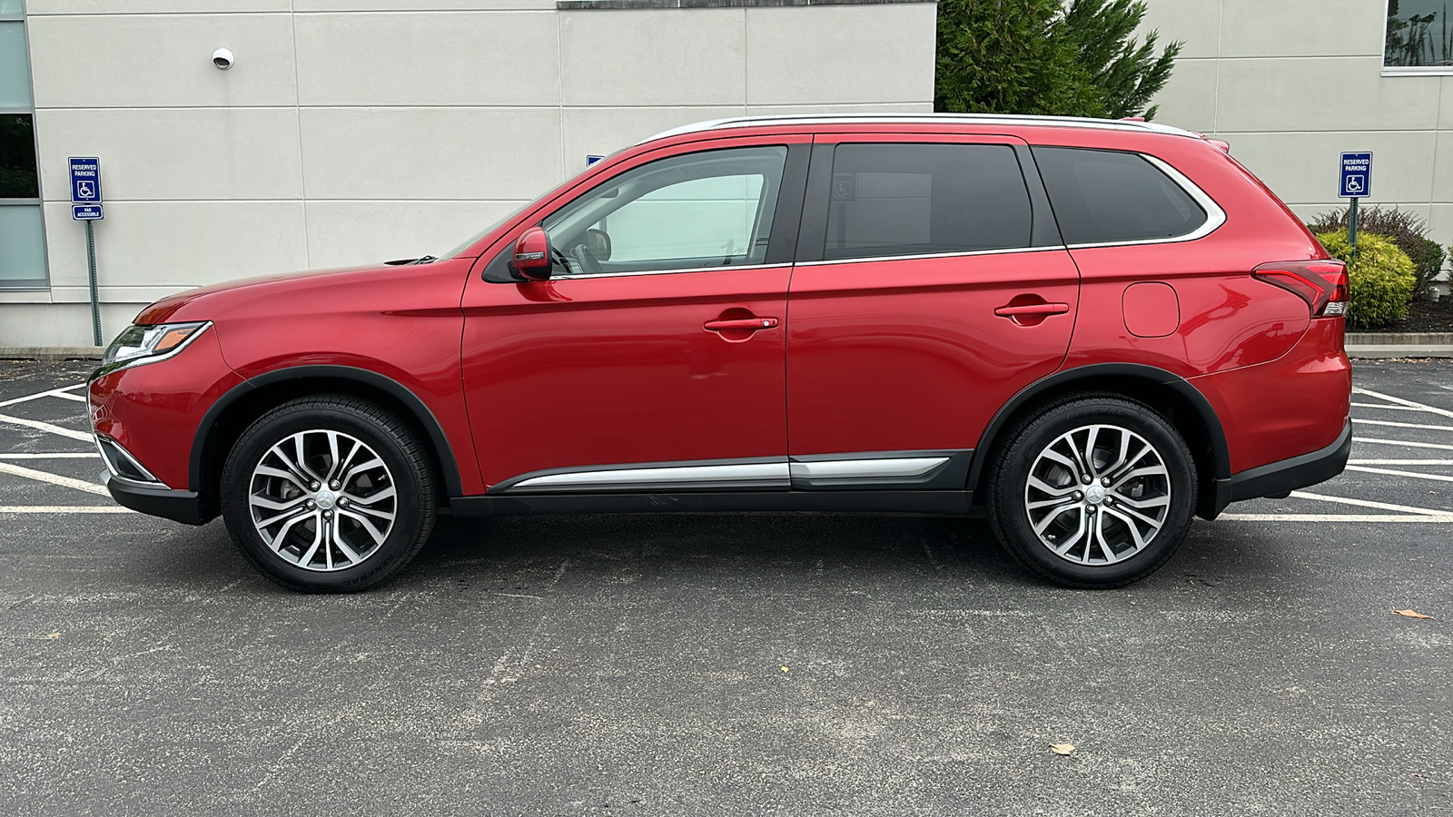 2017 Mitsubishi Outlander SEL 29