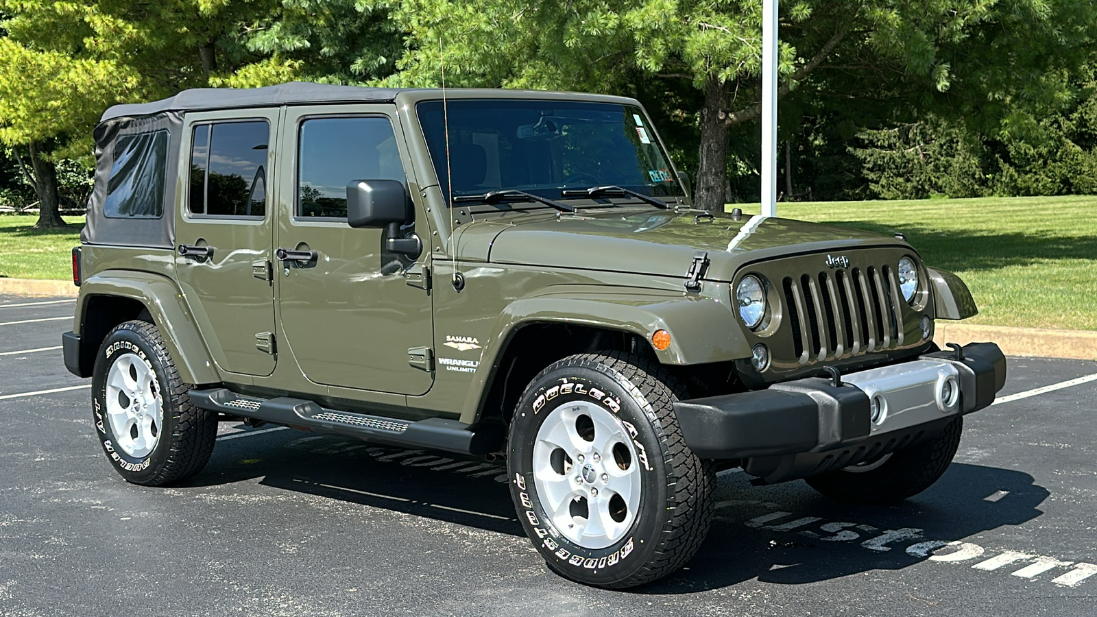 2015 Jeep Wrangler Unlimited Sahara 2