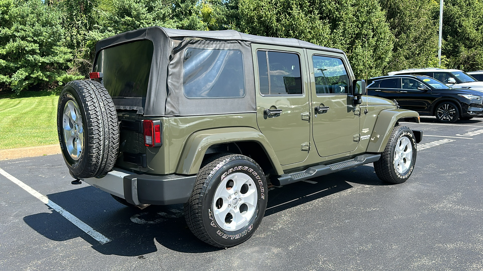 2015 Jeep Wrangler Unlimited Sahara 8