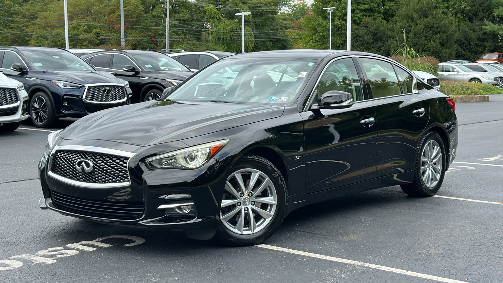 2015 INFINITI Q50 Premium 1