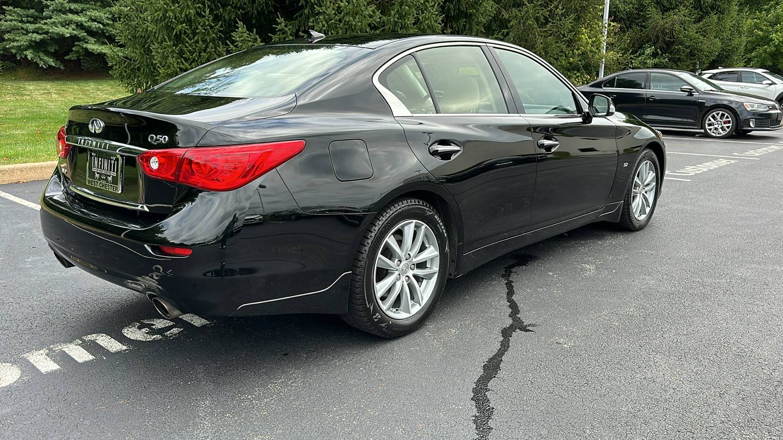 2015 INFINITI Q50 Premium 8