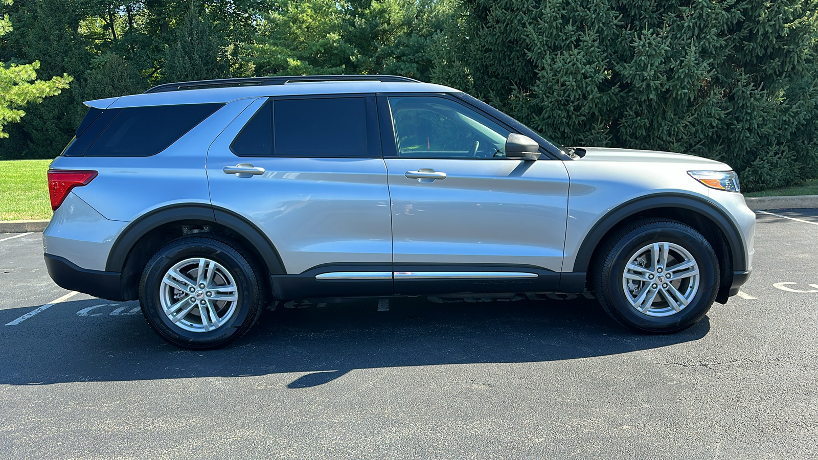 2022 Ford Explorer XLT 29