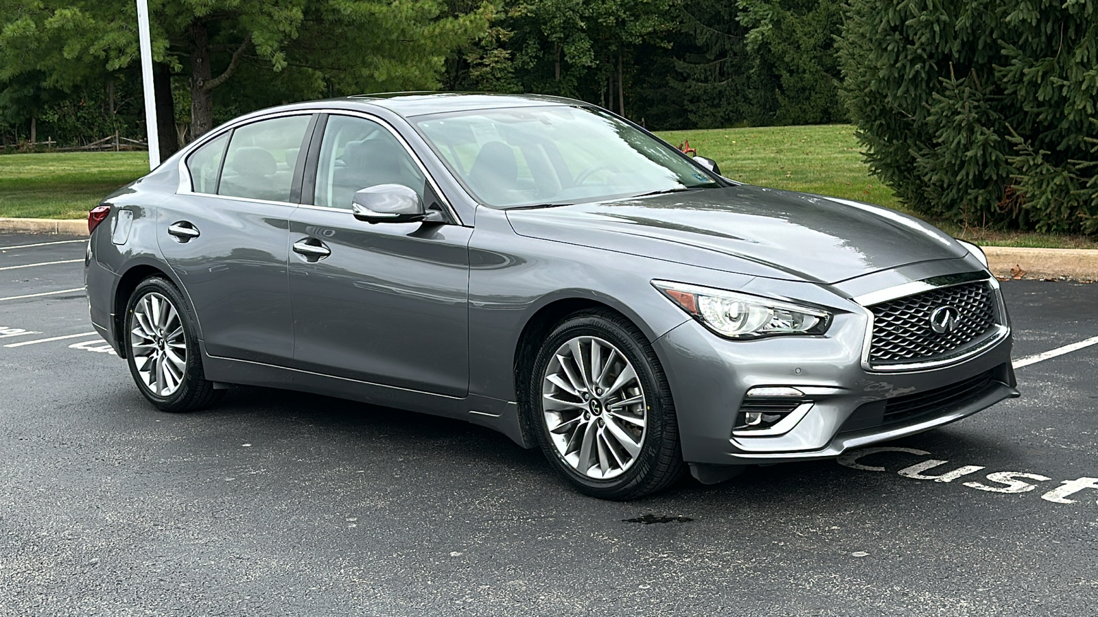 2023 INFINITI Q50 LUXE 2