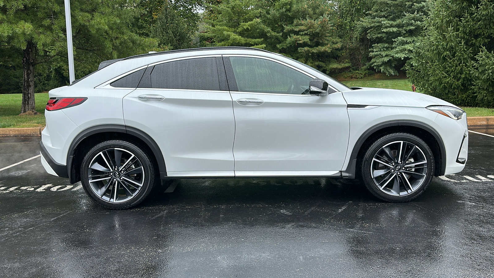 2023 INFINITI QX55 ESSENTIAL 29