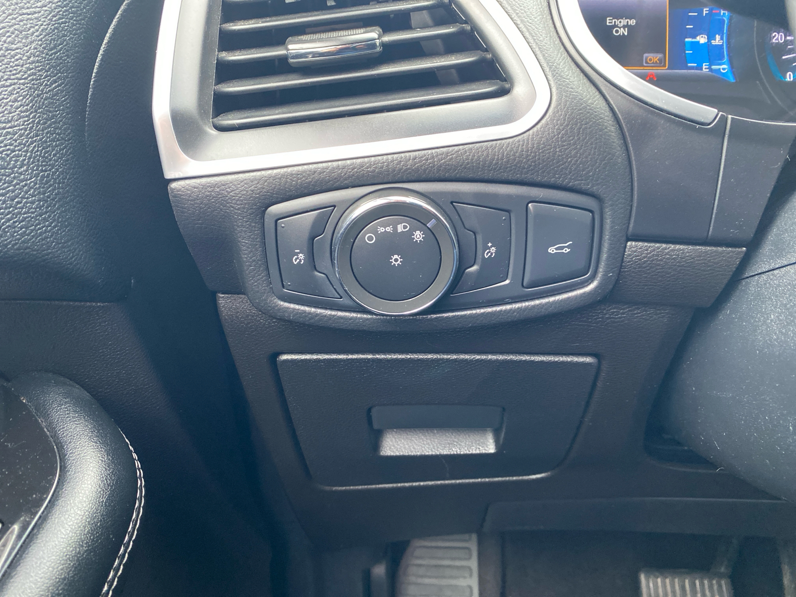 2017 Ford Edge Titanium 11