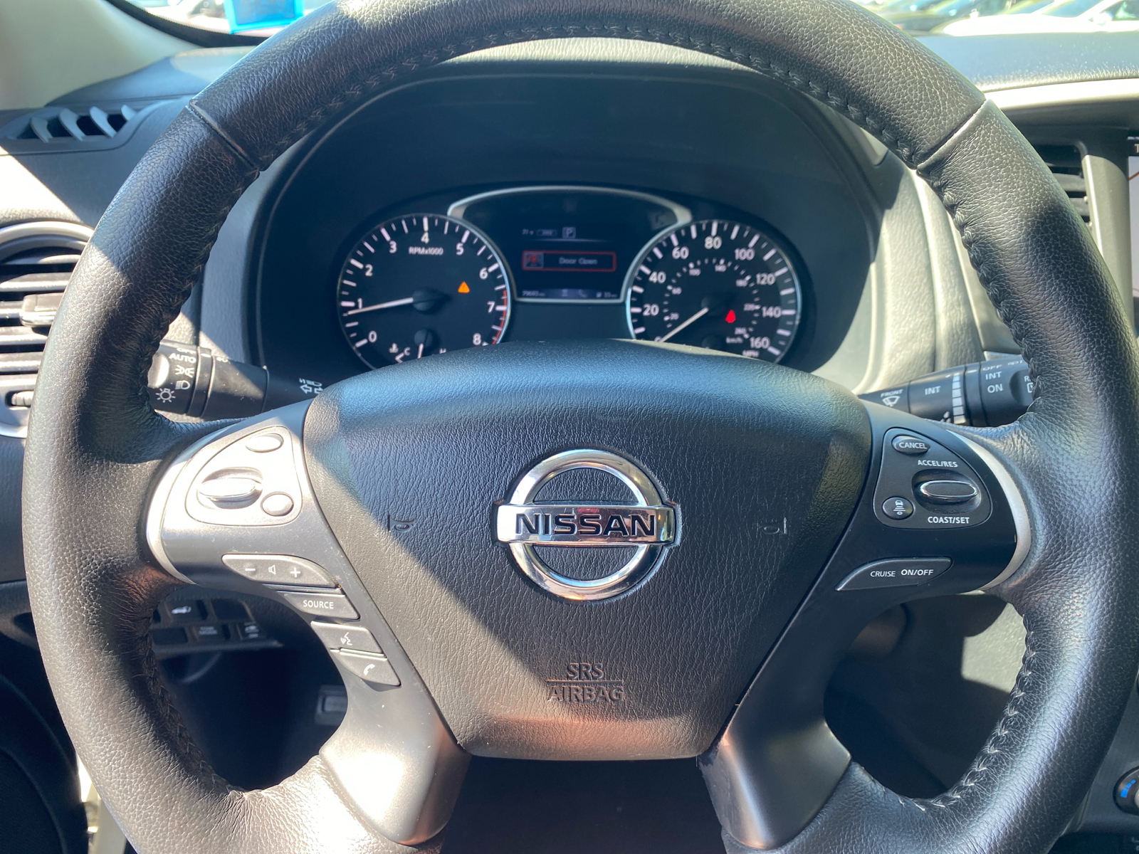 2020 Nissan Pathfinder SL 13