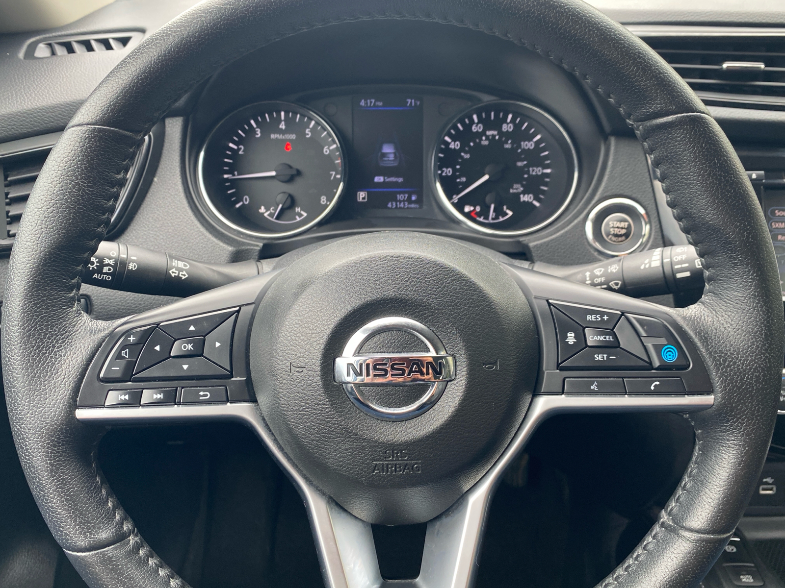 2019 Nissan Rogue SL 13