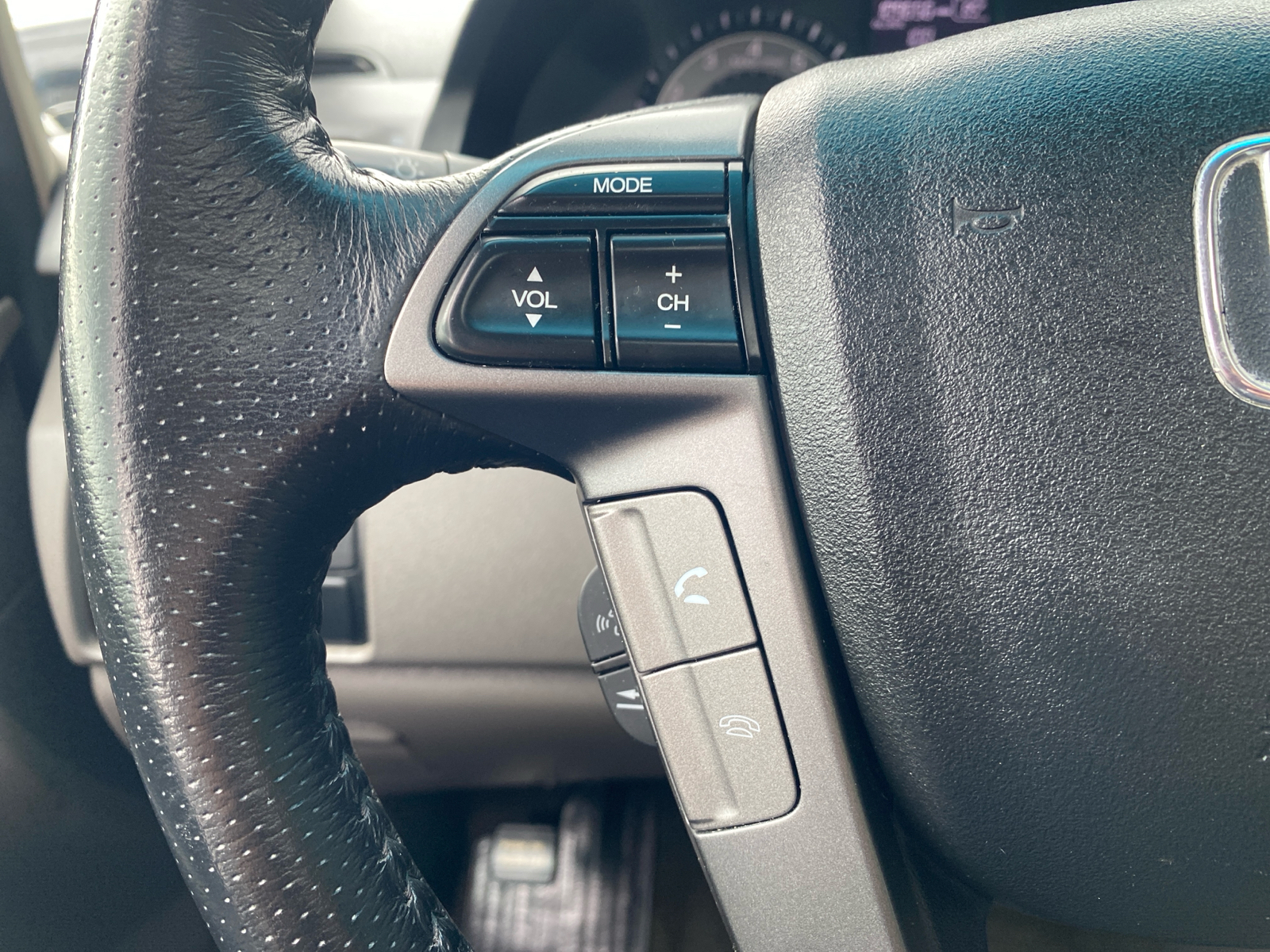 2011 Honda Odyssey EX-L 13