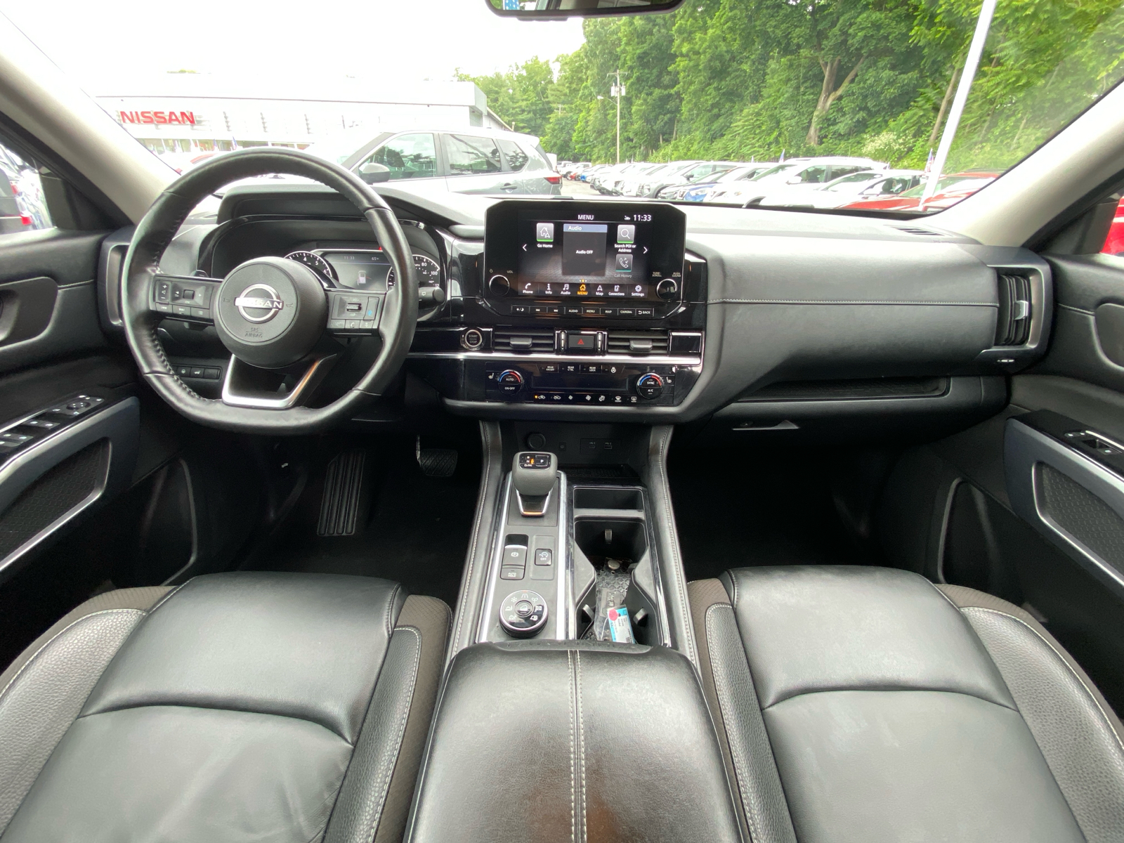 2023 Nissan Pathfinder SL 9