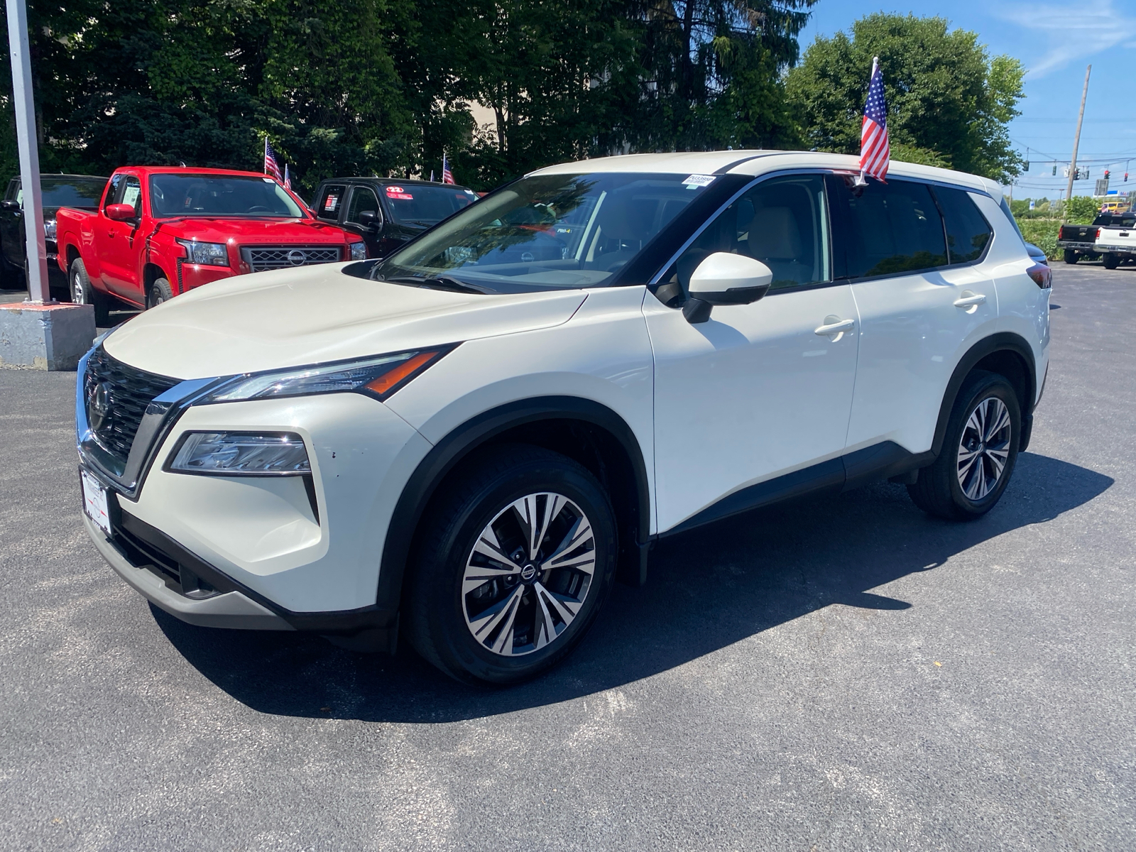 2021 Nissan Rogue SV 3