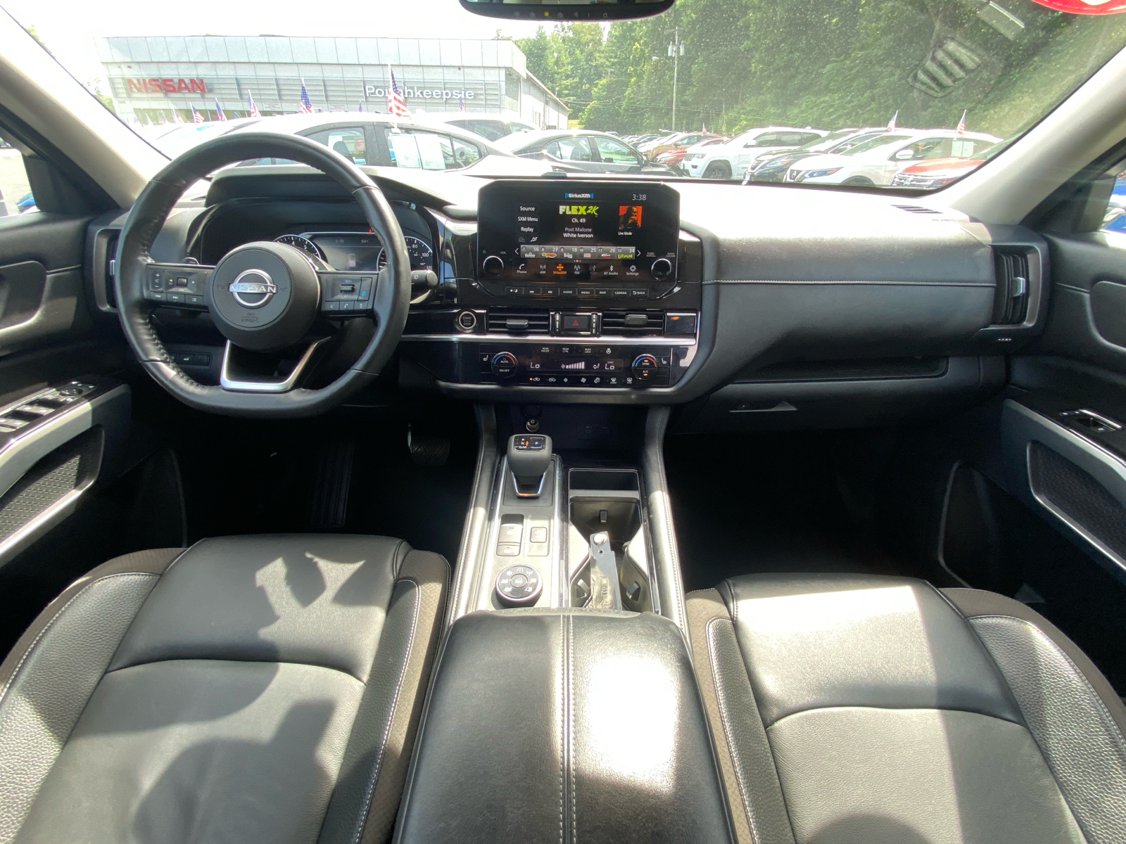 2022 Nissan Pathfinder SL 9