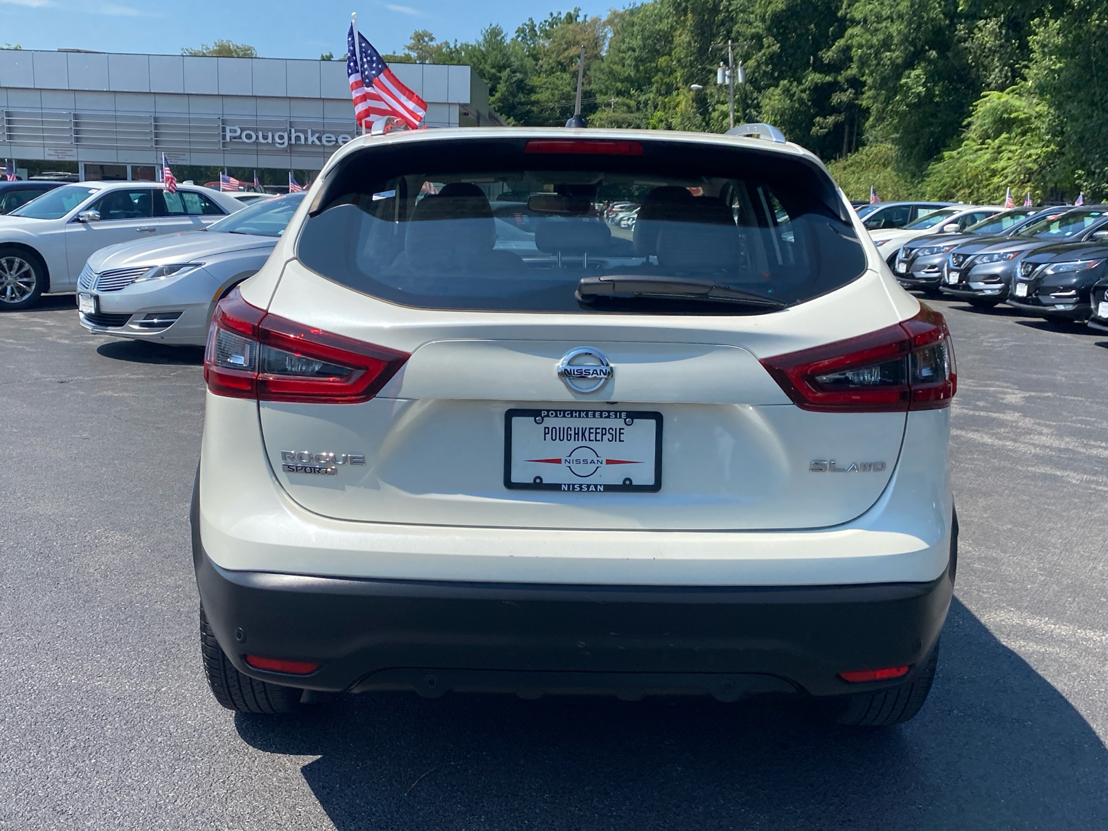 2022 Nissan Rogue Sport SL 6