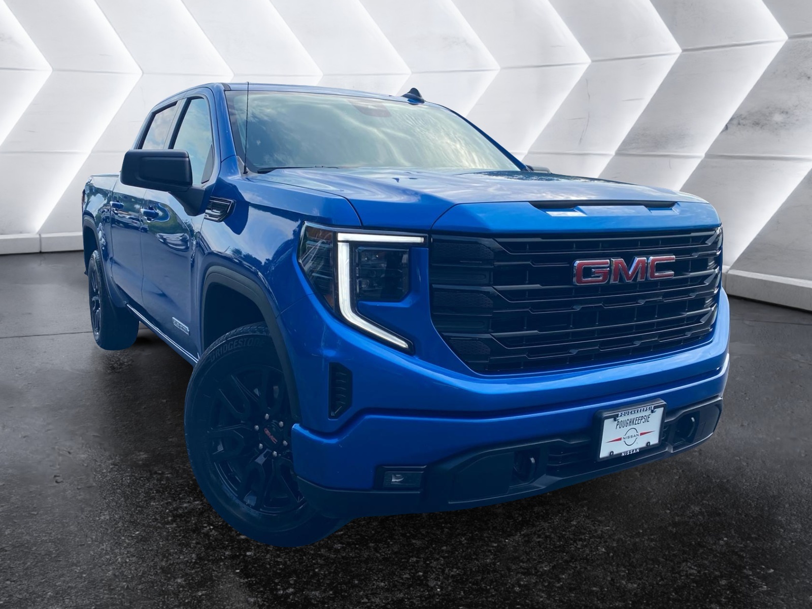 2024 GMC Sierra 1500 Elevation 1