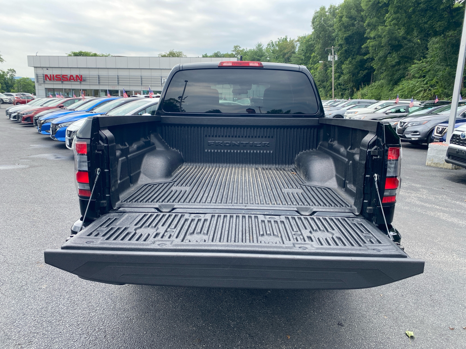 2023 Nissan Frontier SV 26