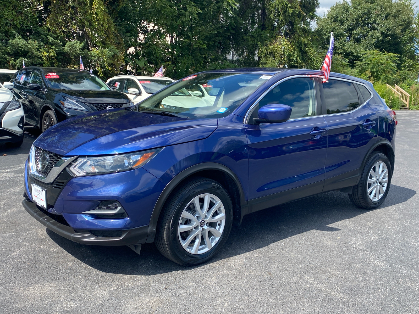 2021 Nissan Rogue Sport S 3