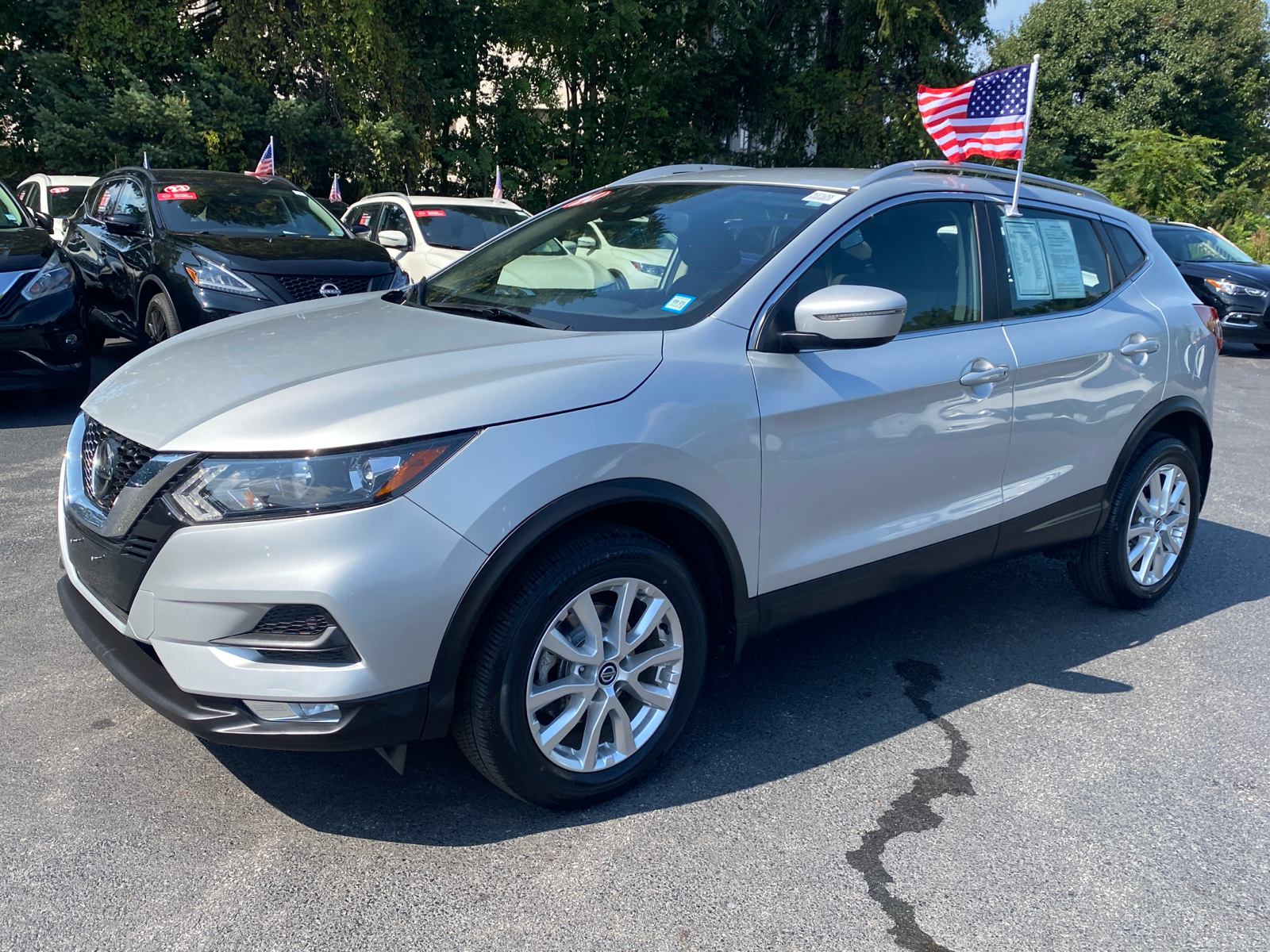 2021 Nissan Rogue Sport SV 3