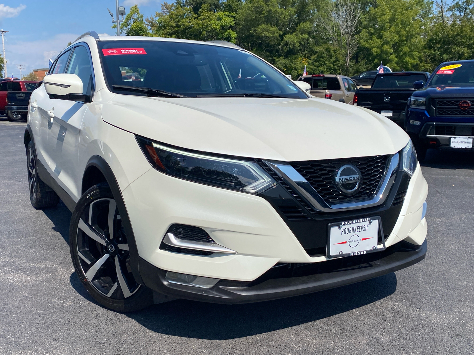 2021 Nissan Rogue Sport SL 1