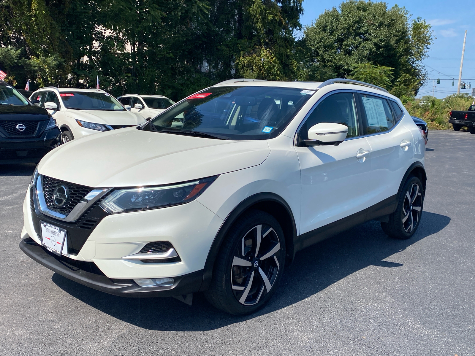 2021 Nissan Rogue Sport SL 3