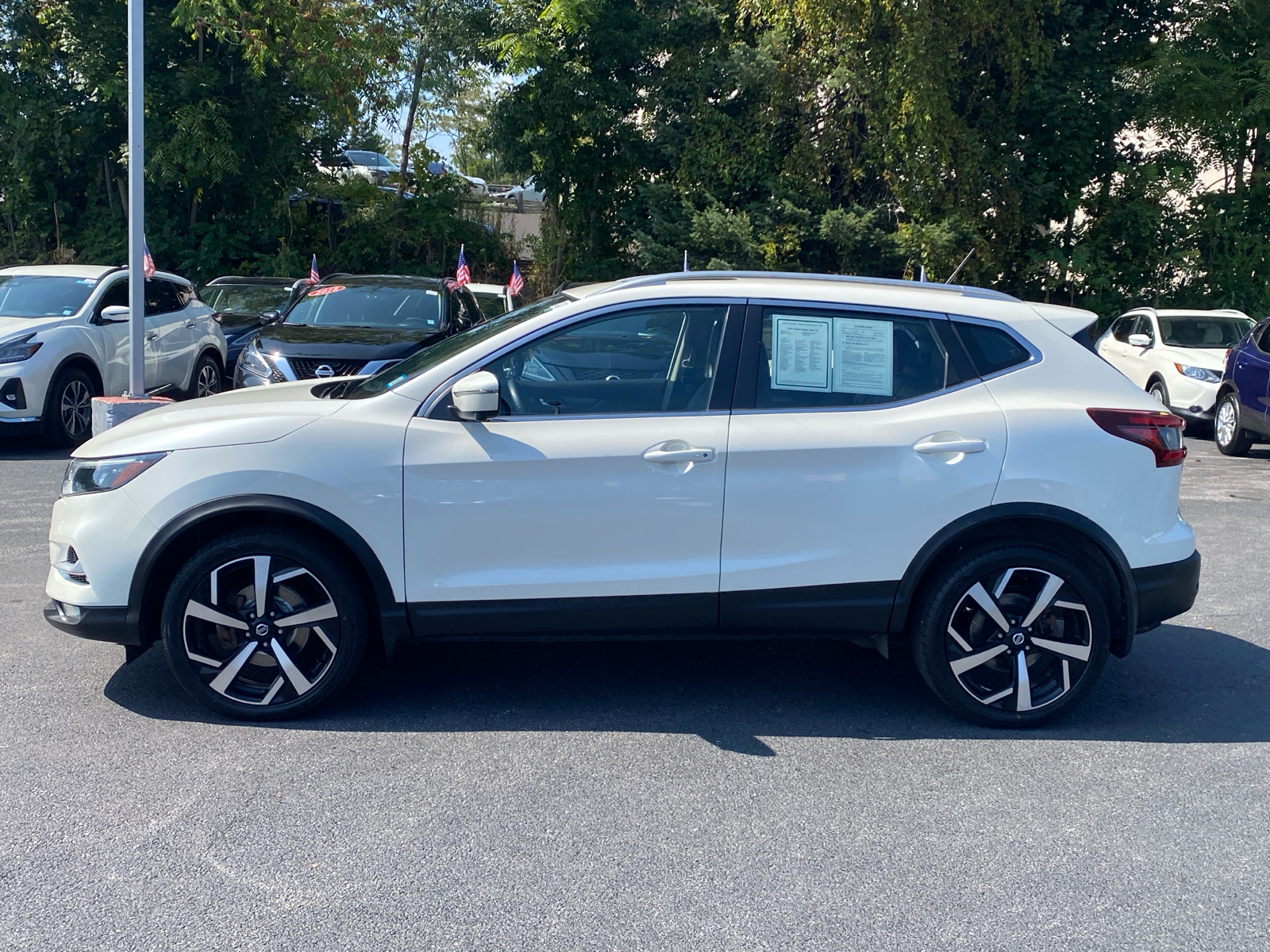 2021 Nissan Rogue Sport SL 4