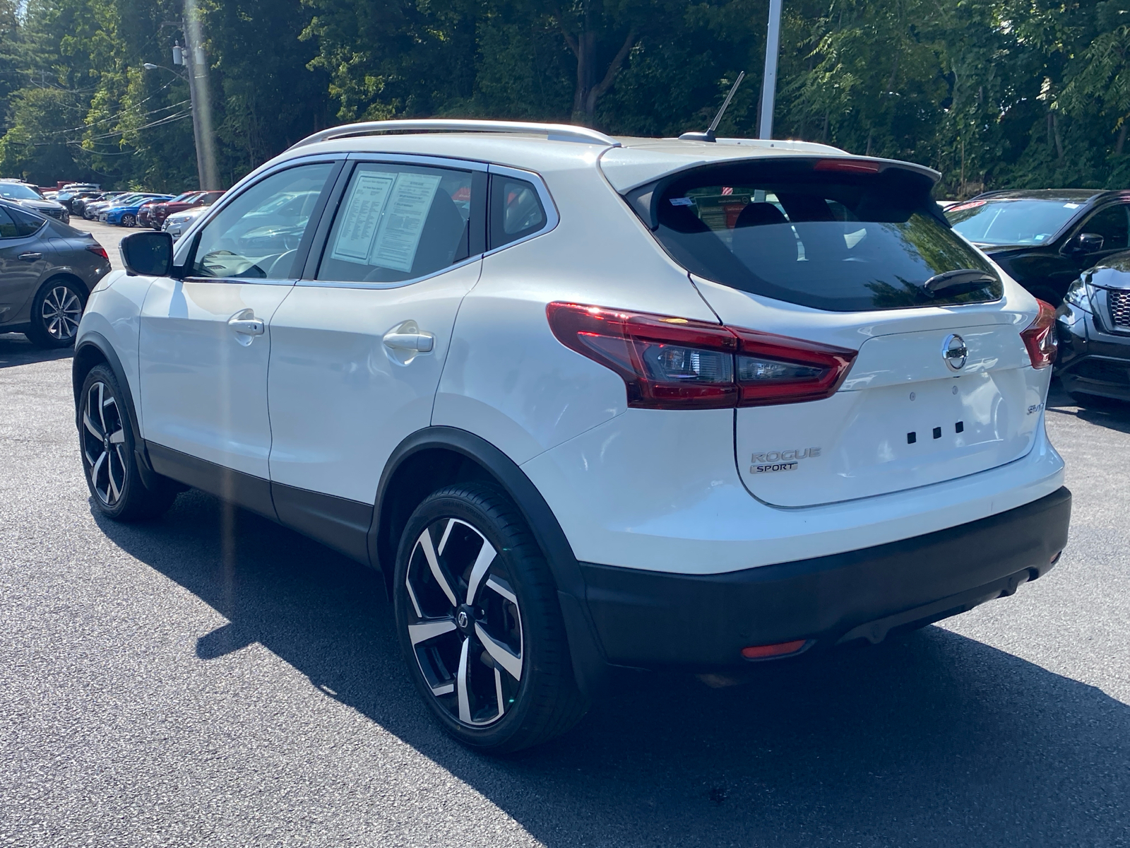 2021 Nissan Rogue Sport SL 5