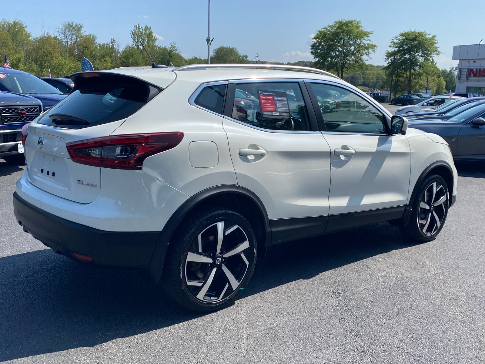 2021 Nissan Rogue Sport SL 7