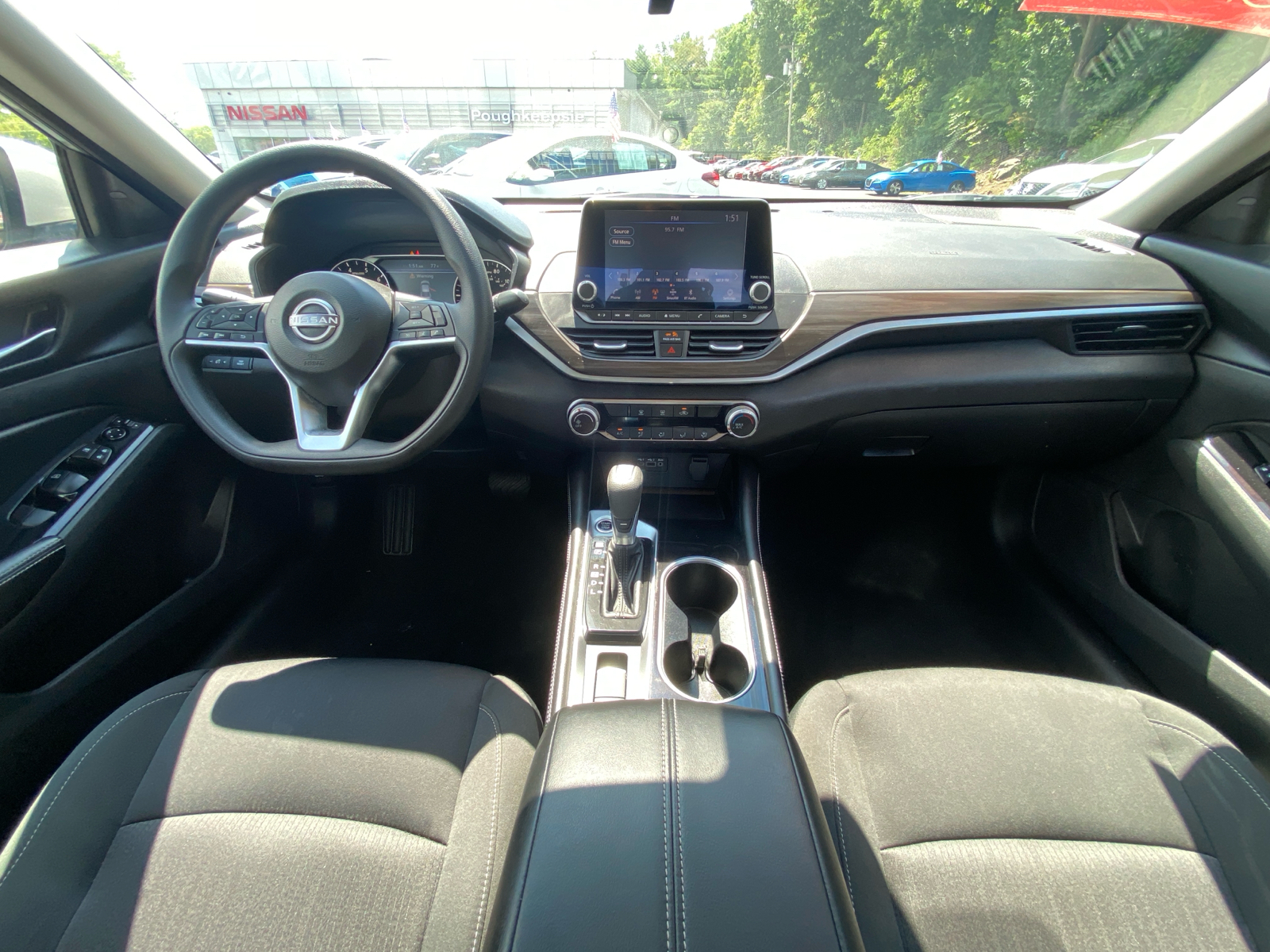 2023 Nissan Altima 2.5 SV 9