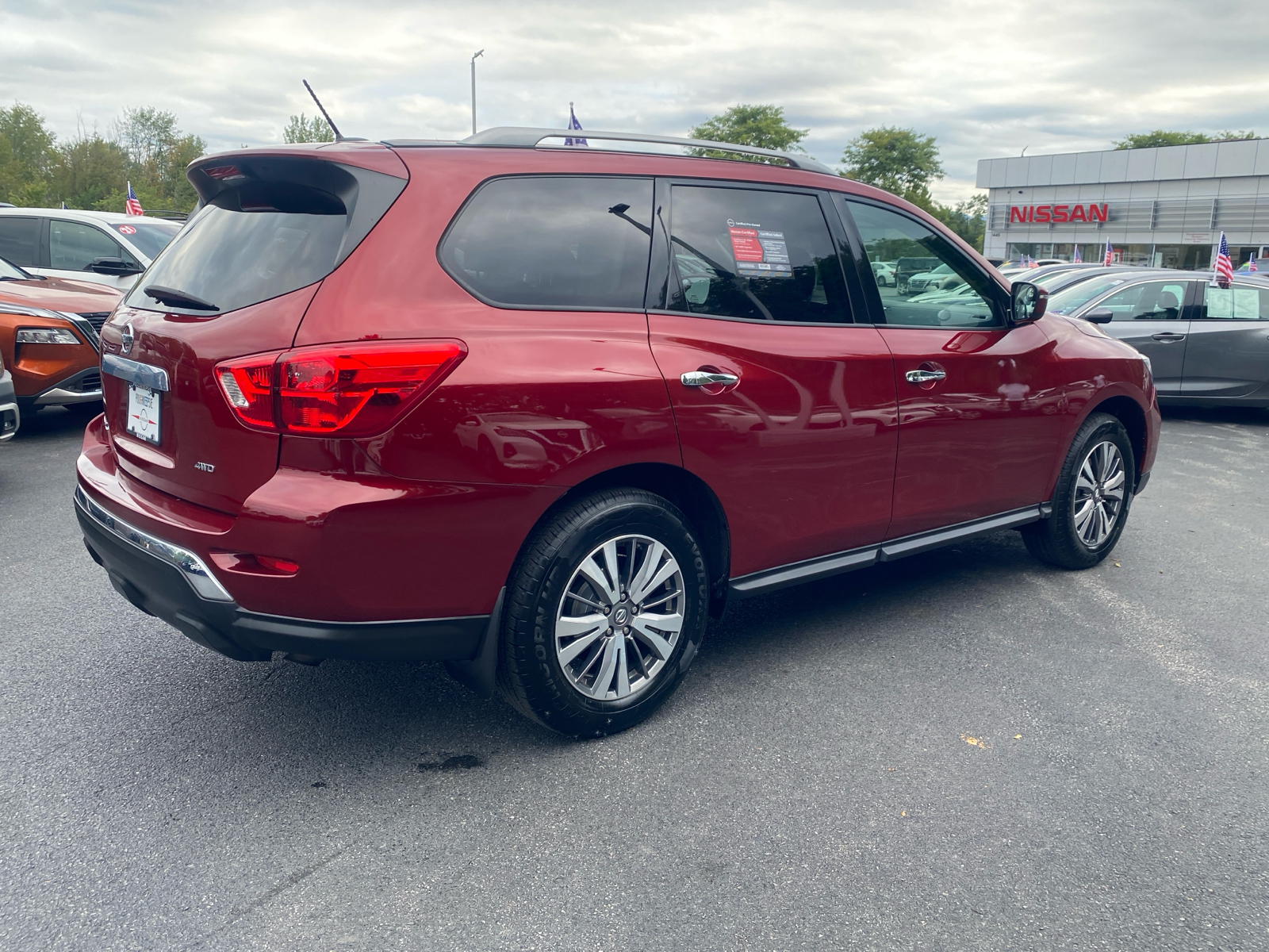 2018 Nissan Pathfinder S 7