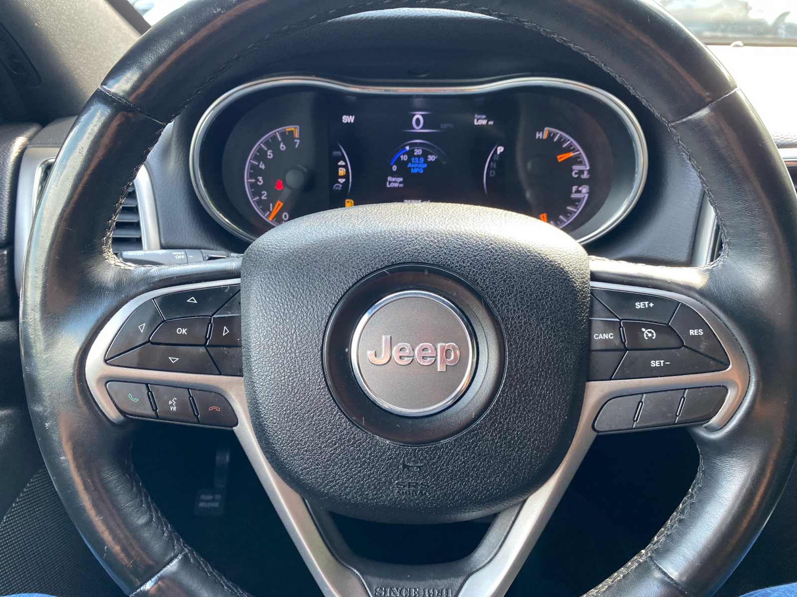 2018 Jeep Grand Cherokee Altitude 13