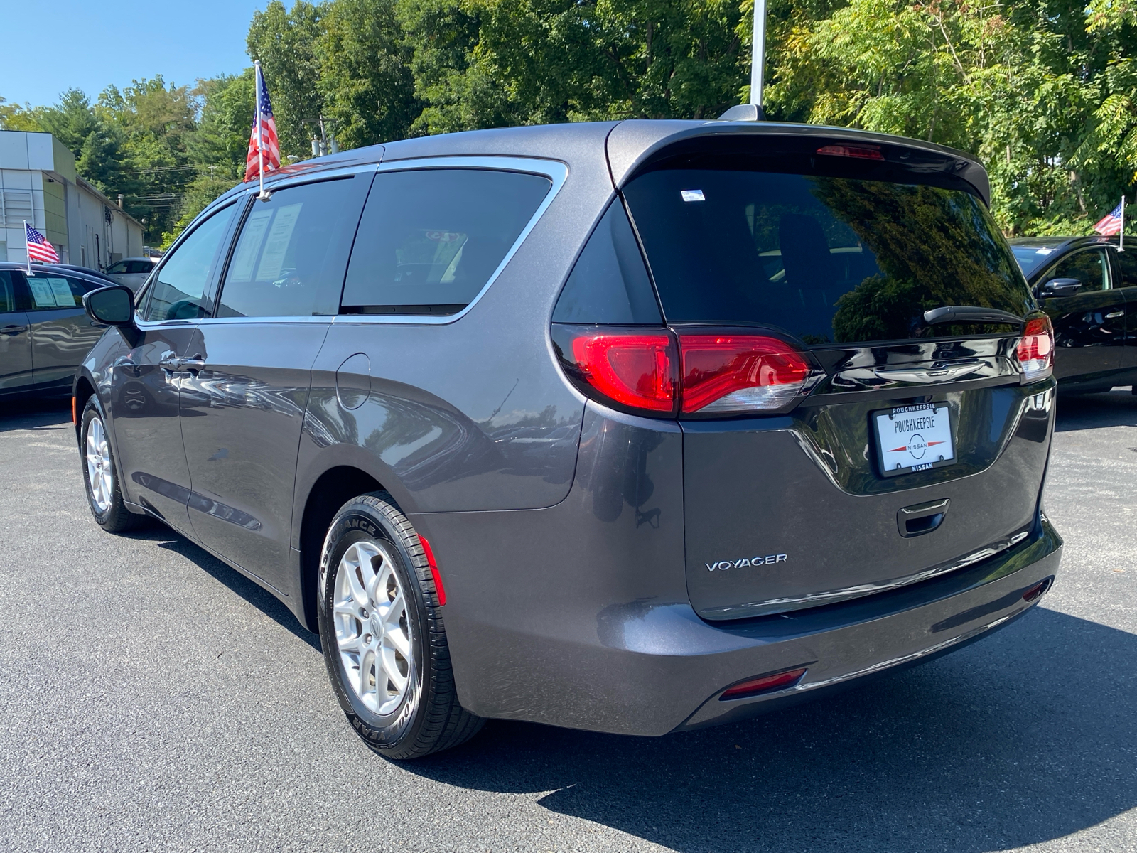 2023 Chrysler Voyager LX 5