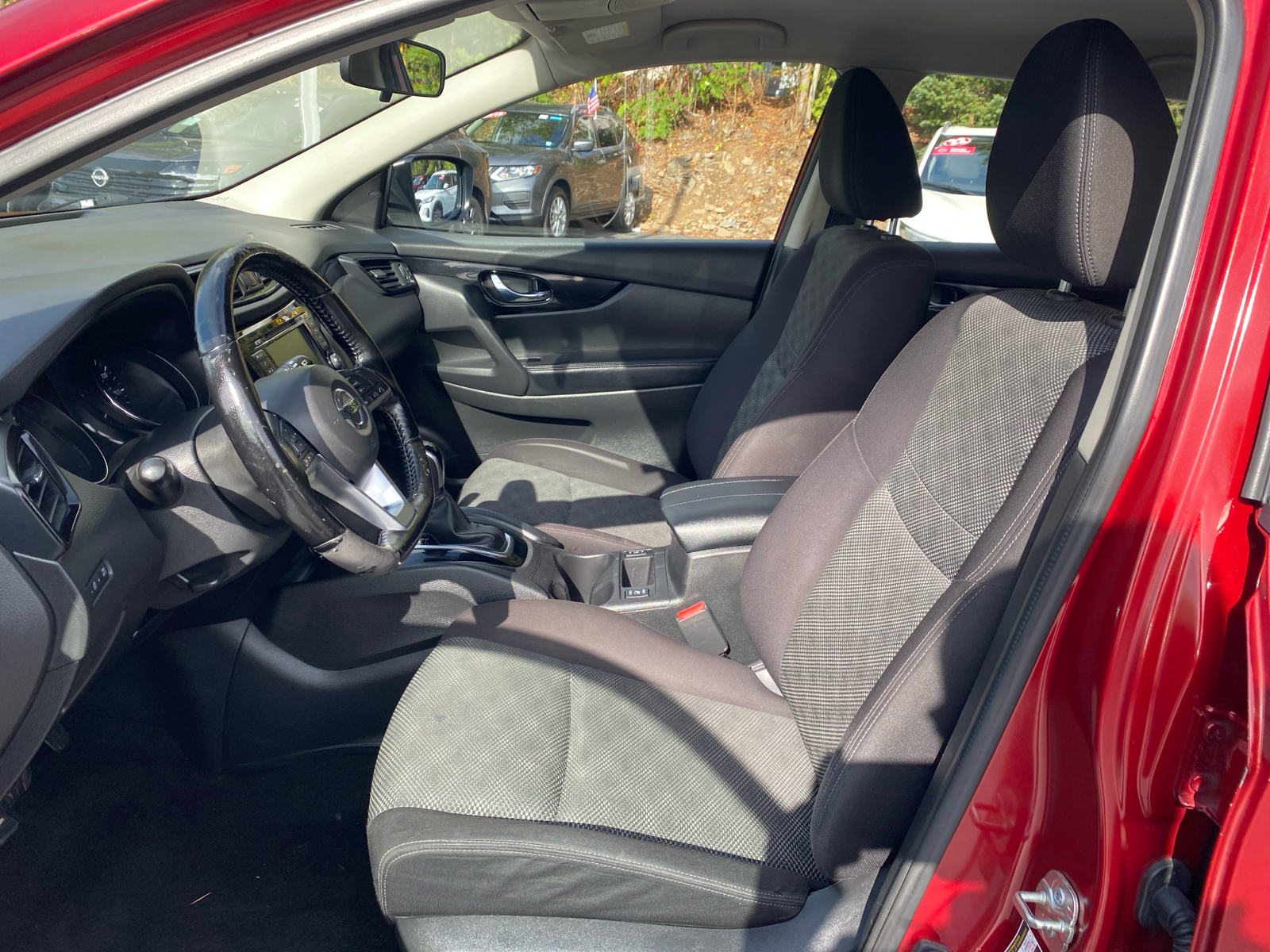 2020 Nissan Rogue Sport SV 21