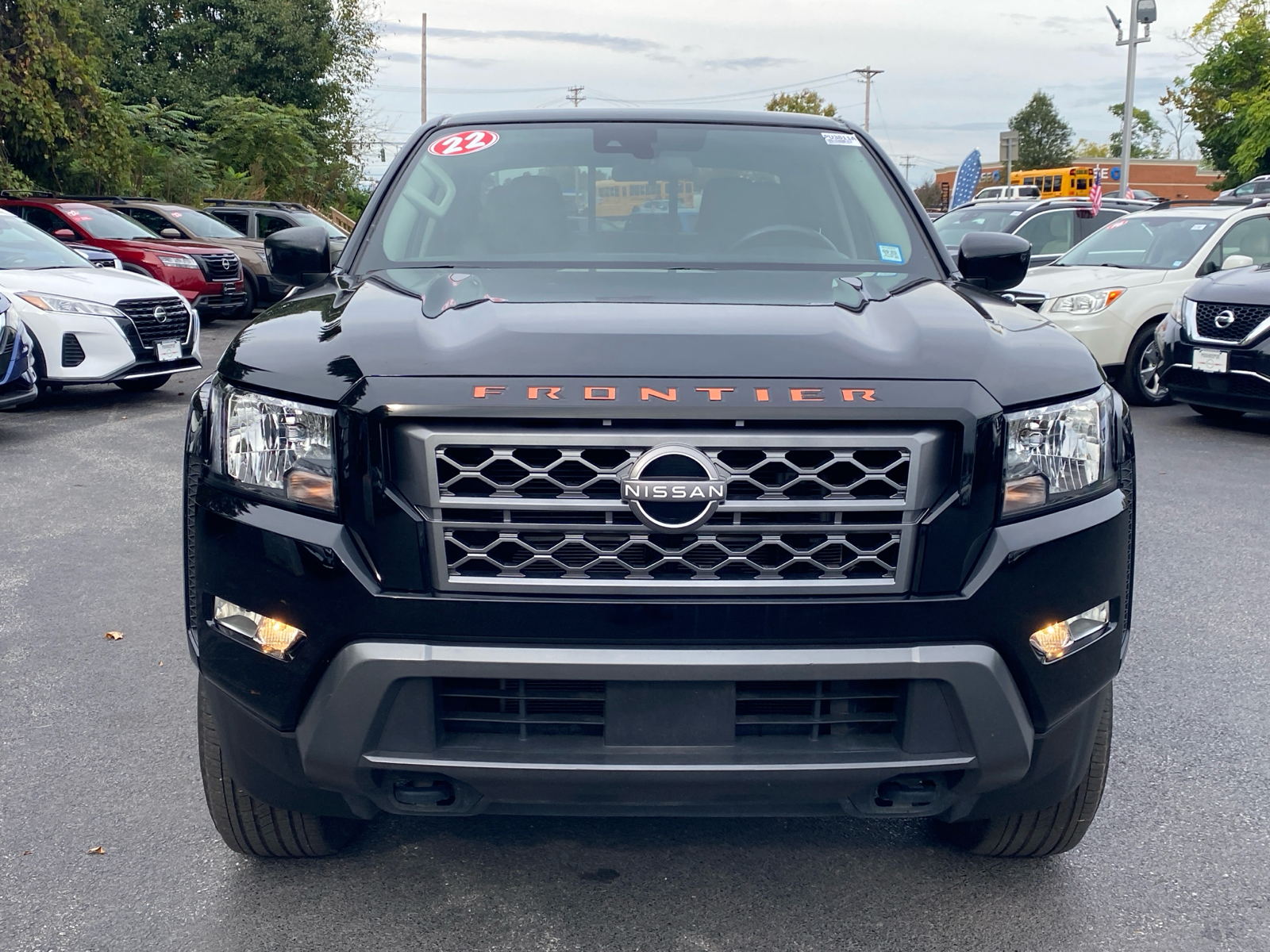 2022 Nissan Frontier SV 2