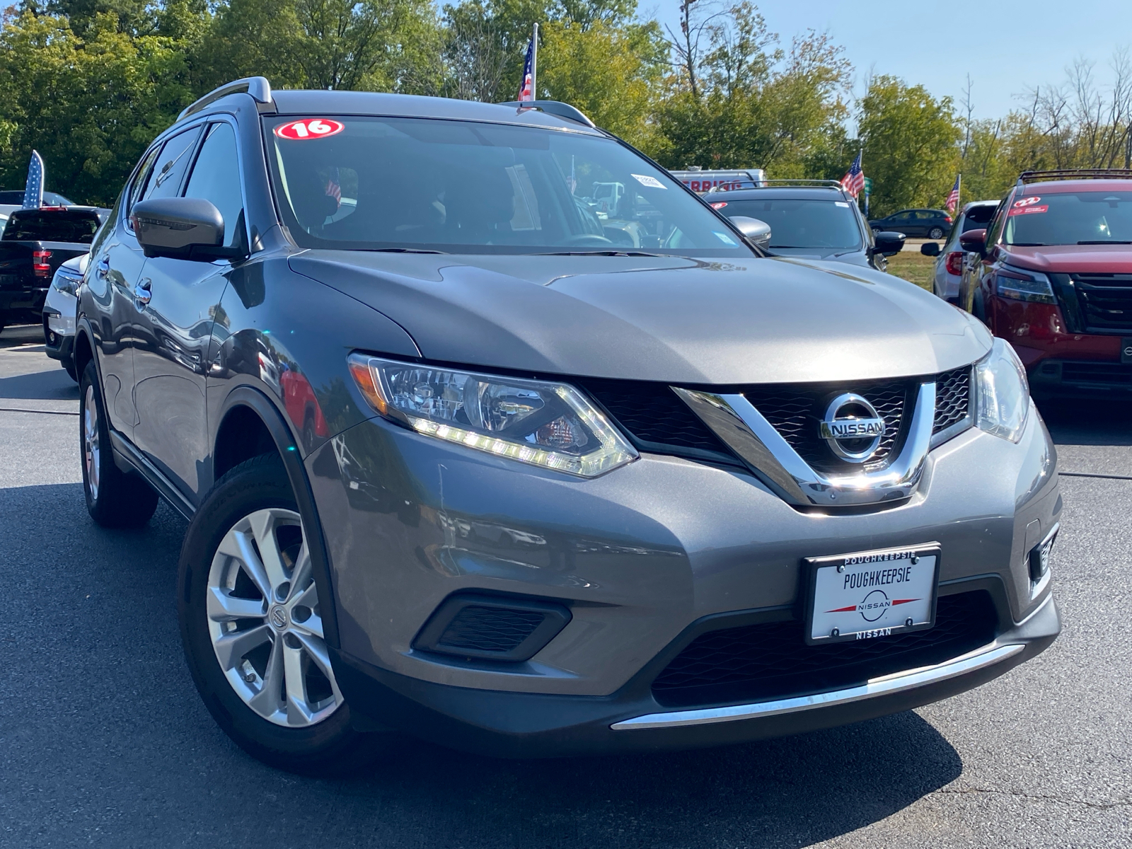 2016 Nissan Rogue SV 1