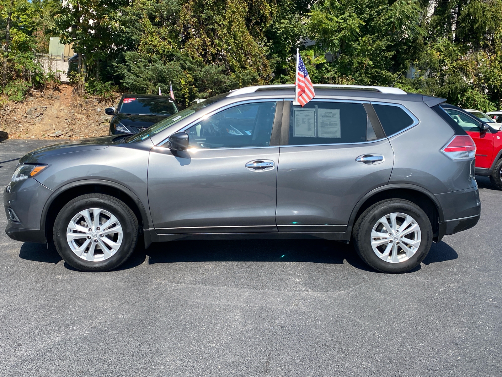 2016 Nissan Rogue SV 4