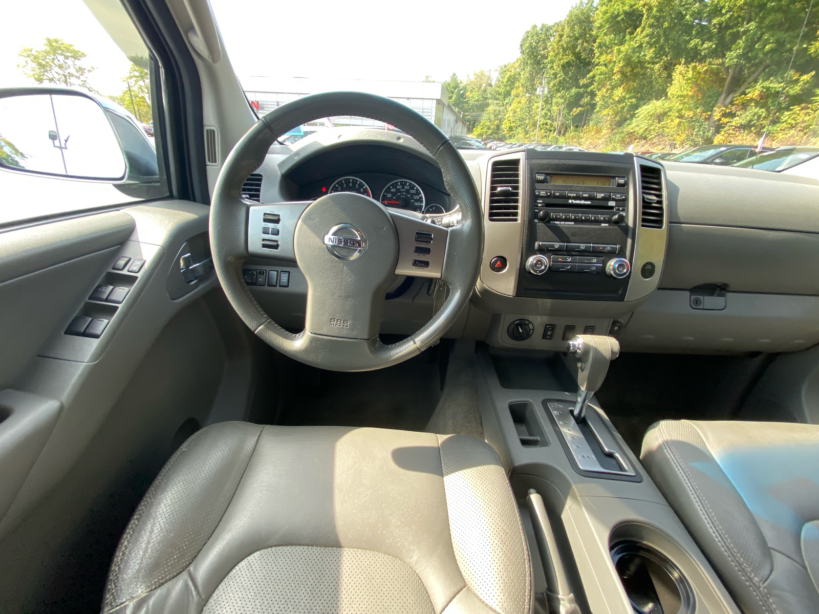 2009 Nissan Frontier LE 10