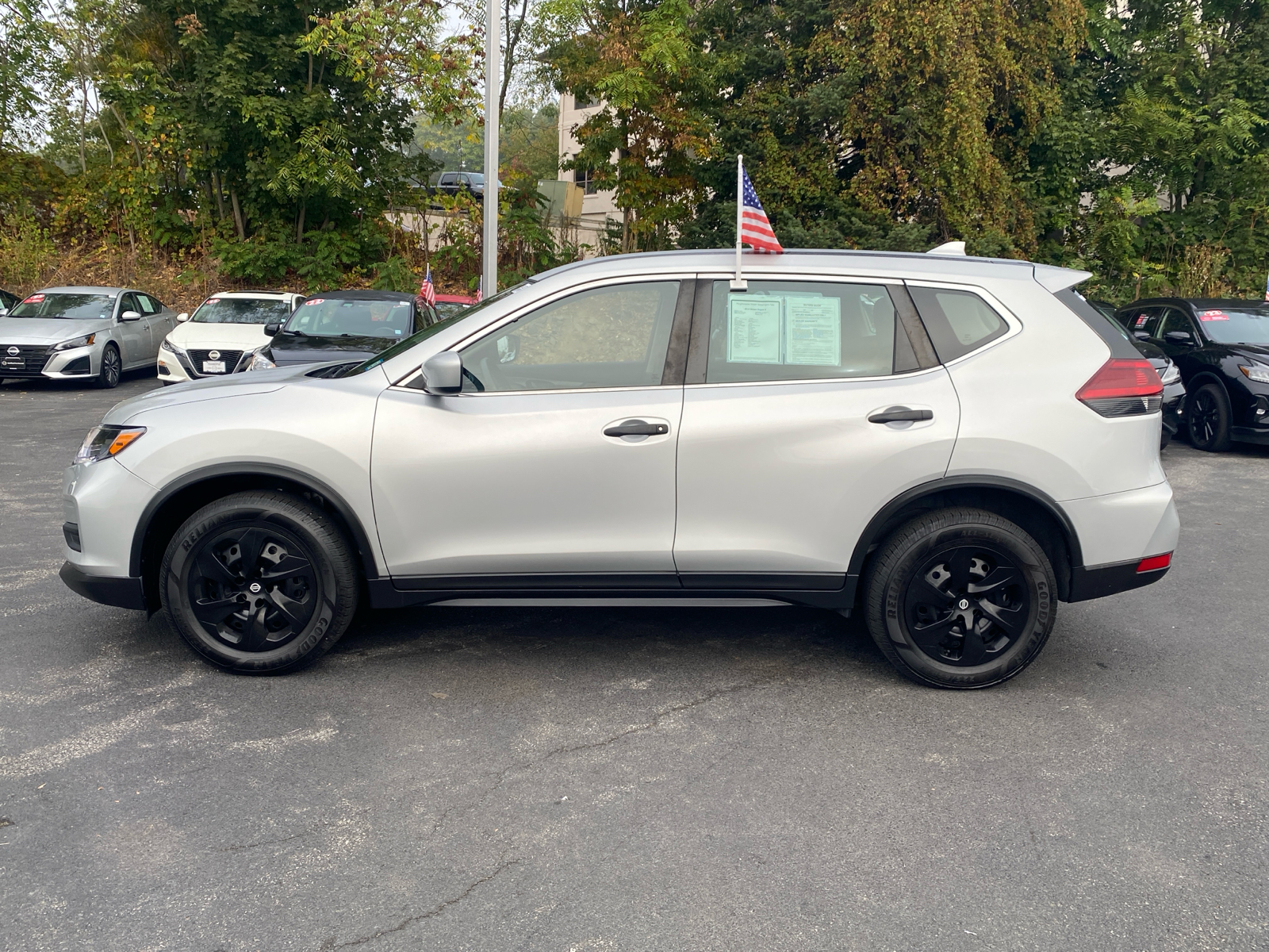 2019 Nissan Rogue S 4