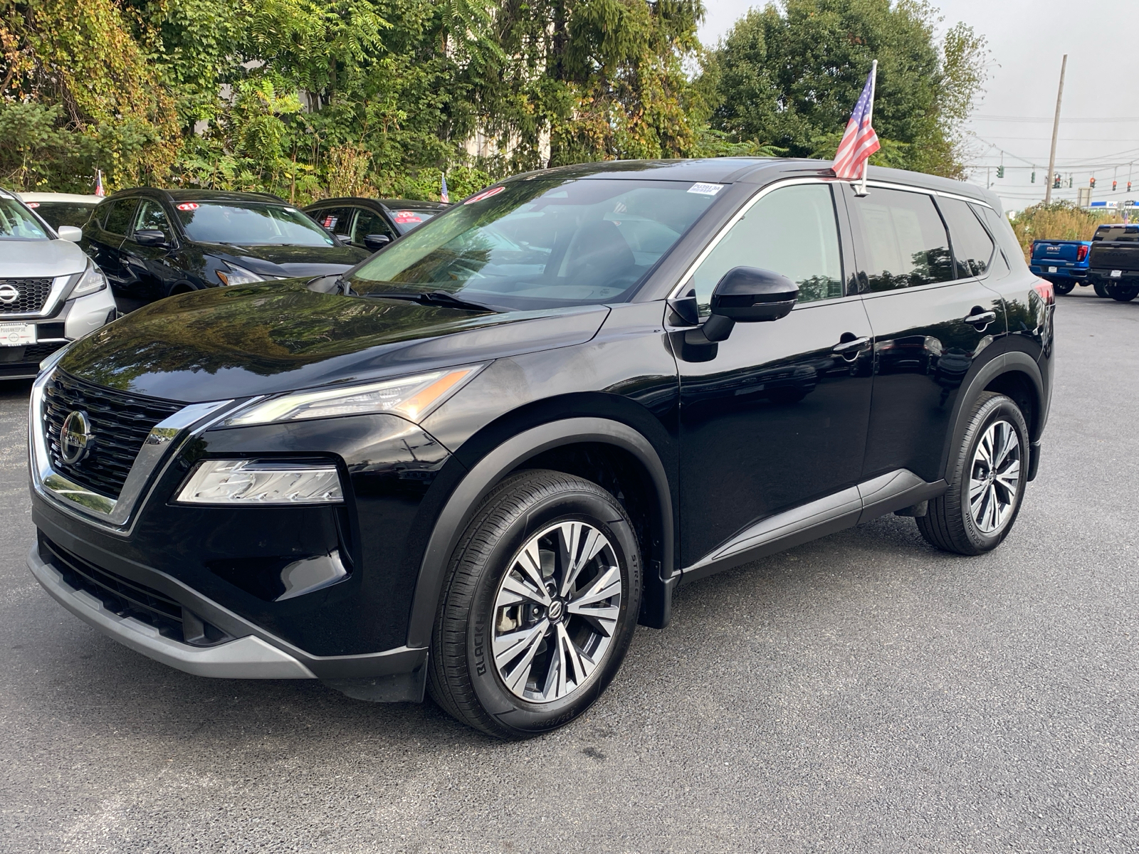 2021 Nissan Rogue SV 3